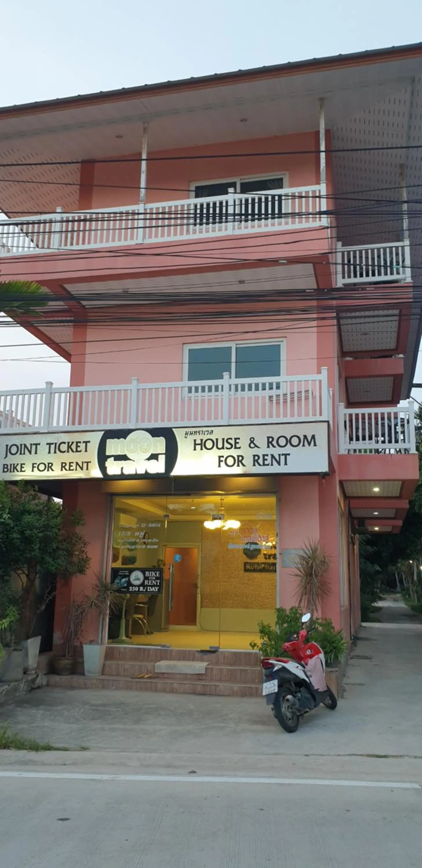 Property building in Moon Travel Phangan