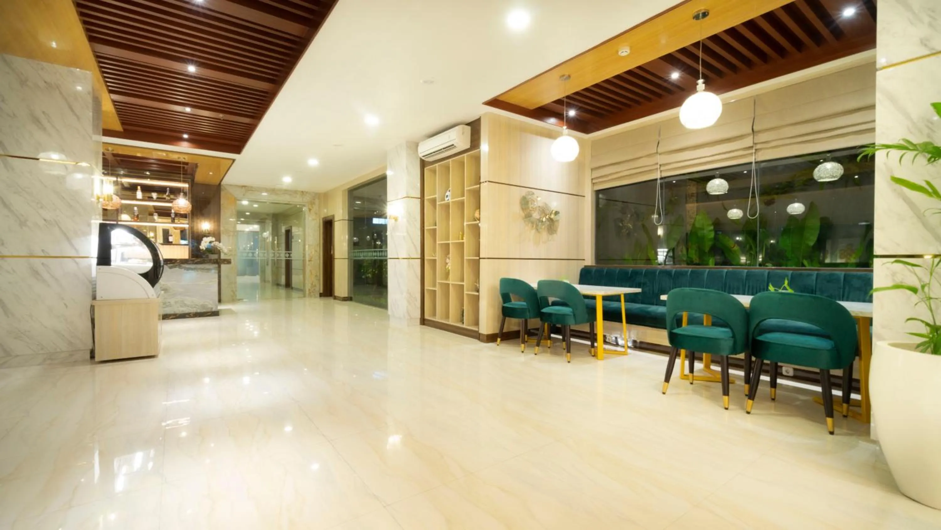 Lounge or bar in City of Aventus Hotel - Denpasar