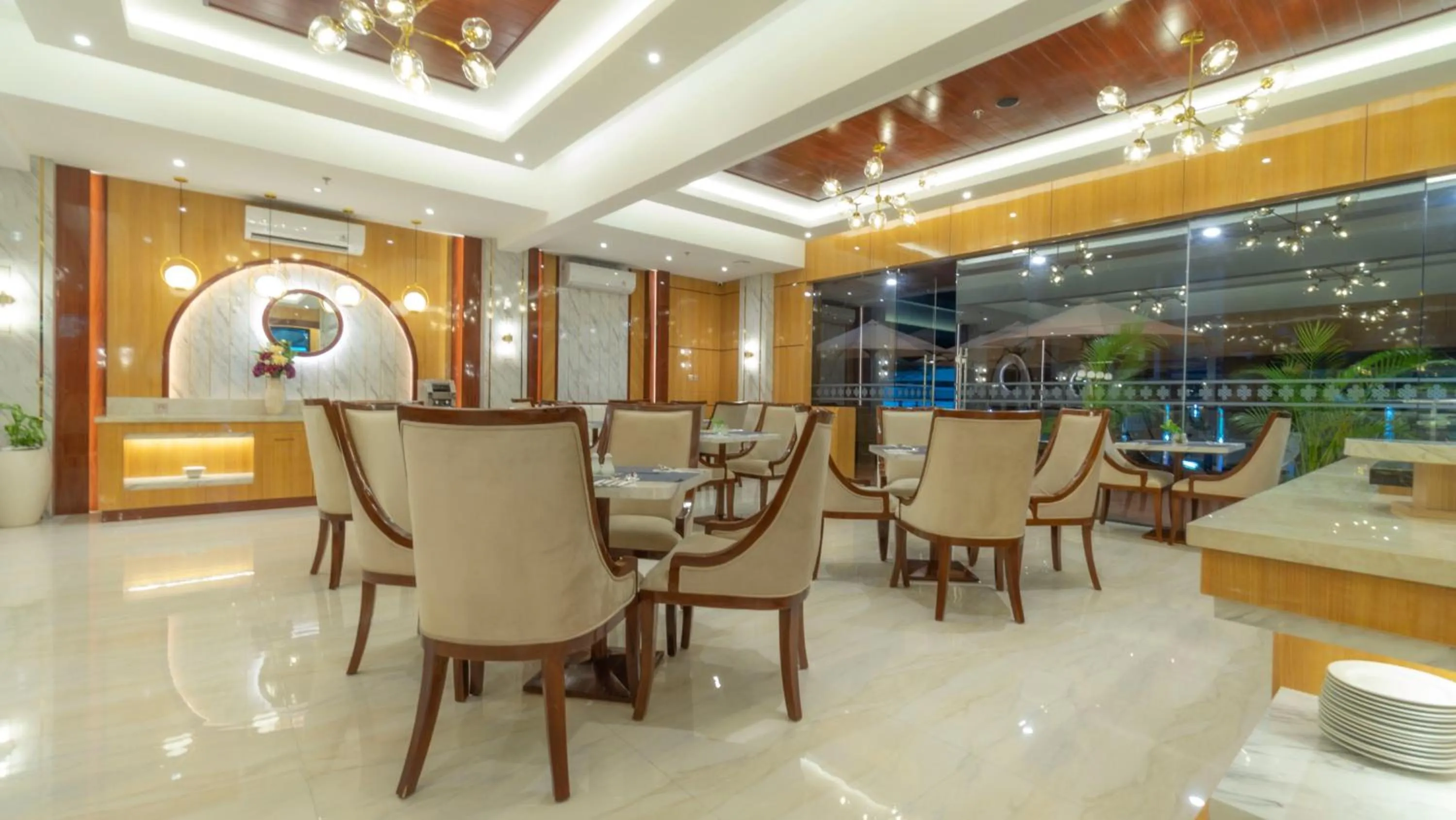 Restaurant/places to eat in City of Aventus Hotel - Denpasar