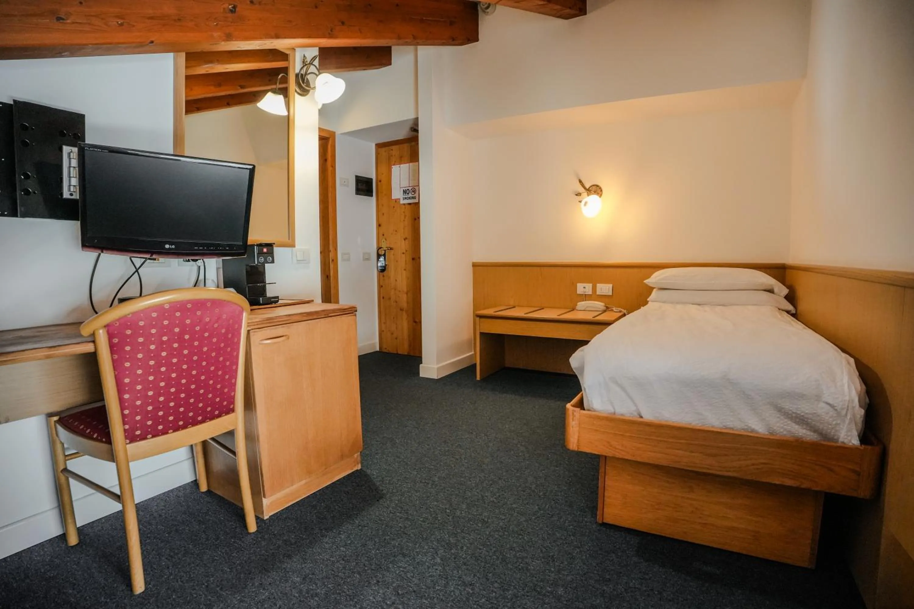 Bedroom, Bed in Hotel Fortini