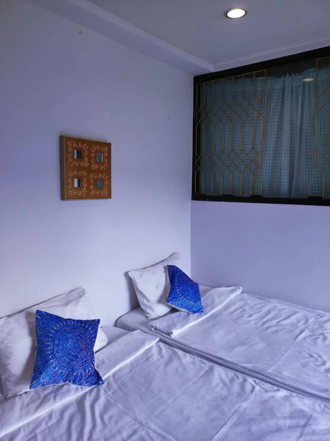 Bed in Around The World Bed and Breakfast