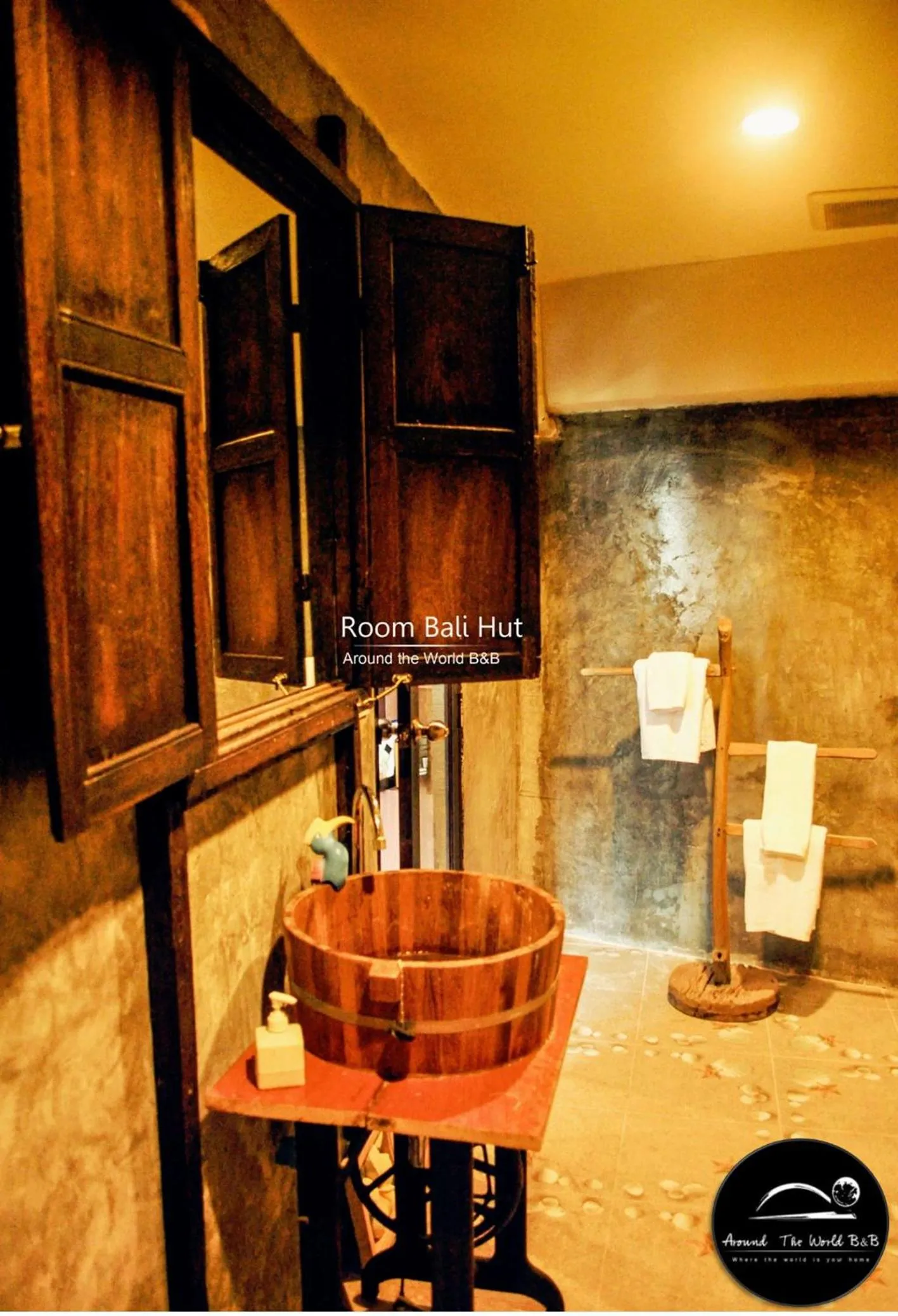 Shower in Around The World Bed and Breakfast