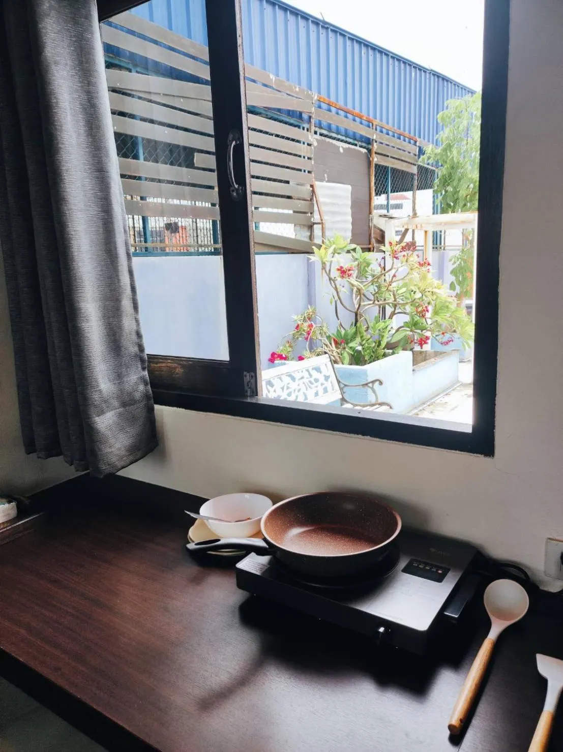 Kitchen or kitchenette in mstay