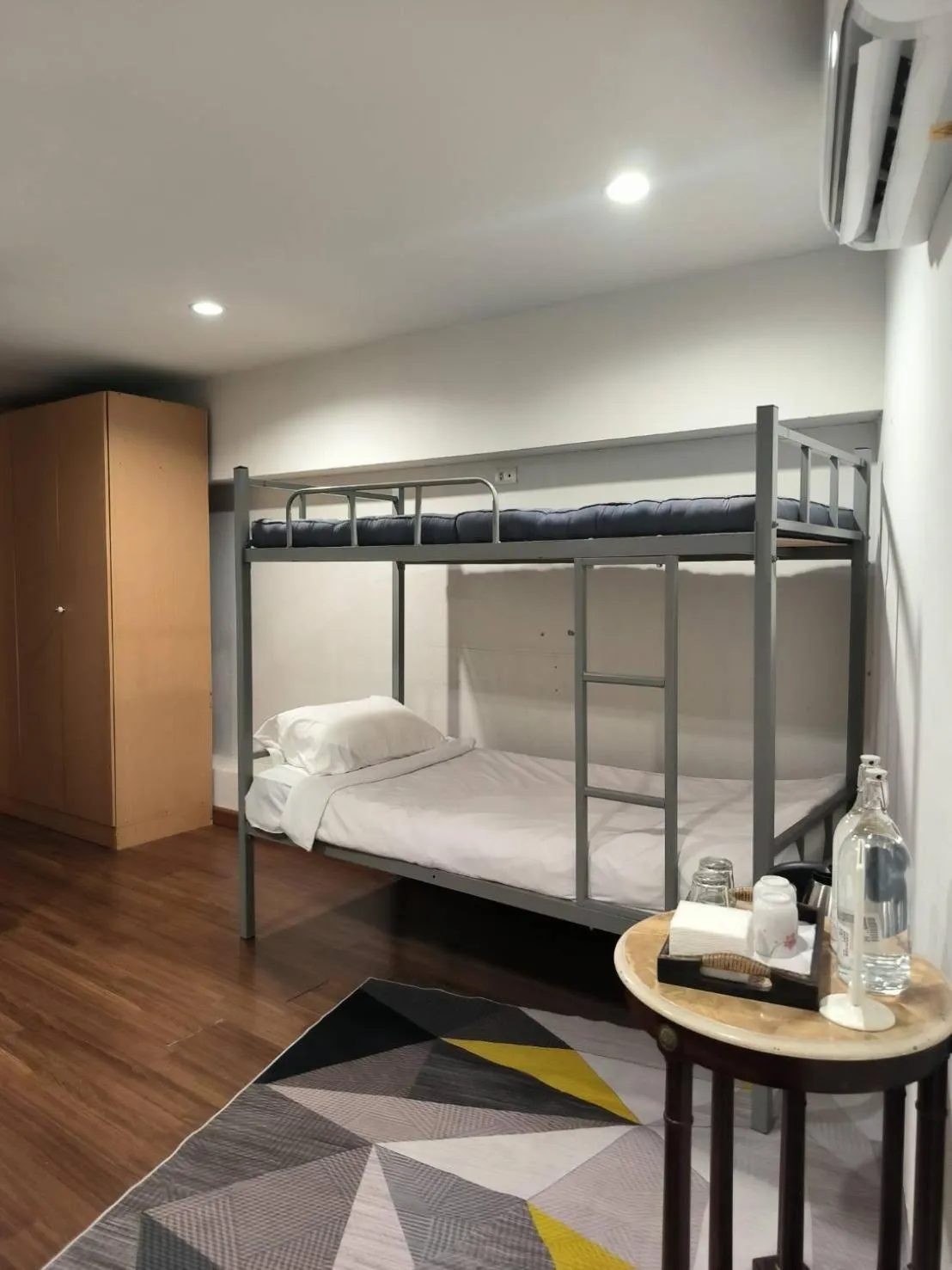 bunk bed, Bed in mstay