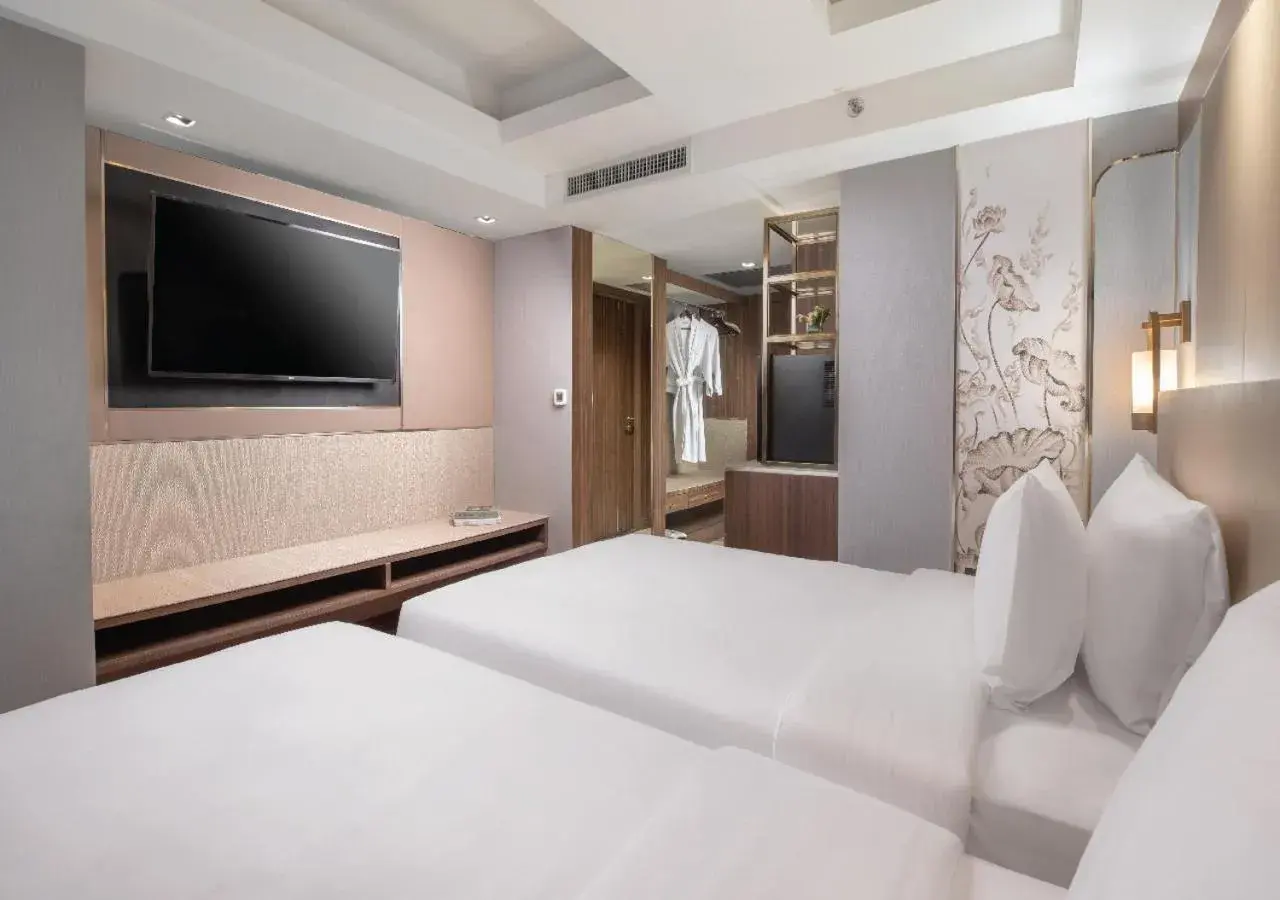 Twin Room with Balcony in SAMALA Hotel Bangkok Twin Room with Balcony in SAMALA Hotel Bangkok