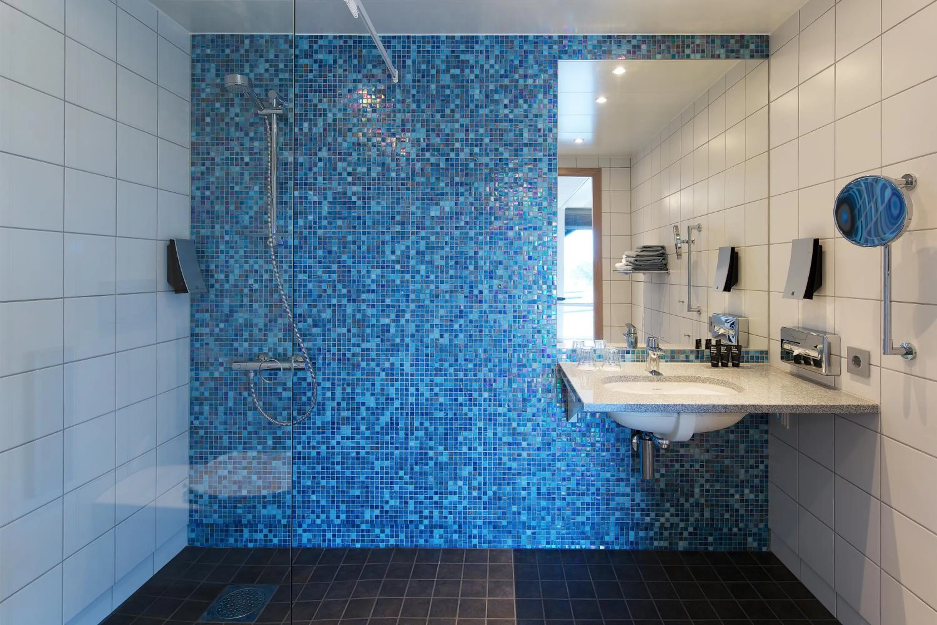 Shower in Clarion Hotel Energy