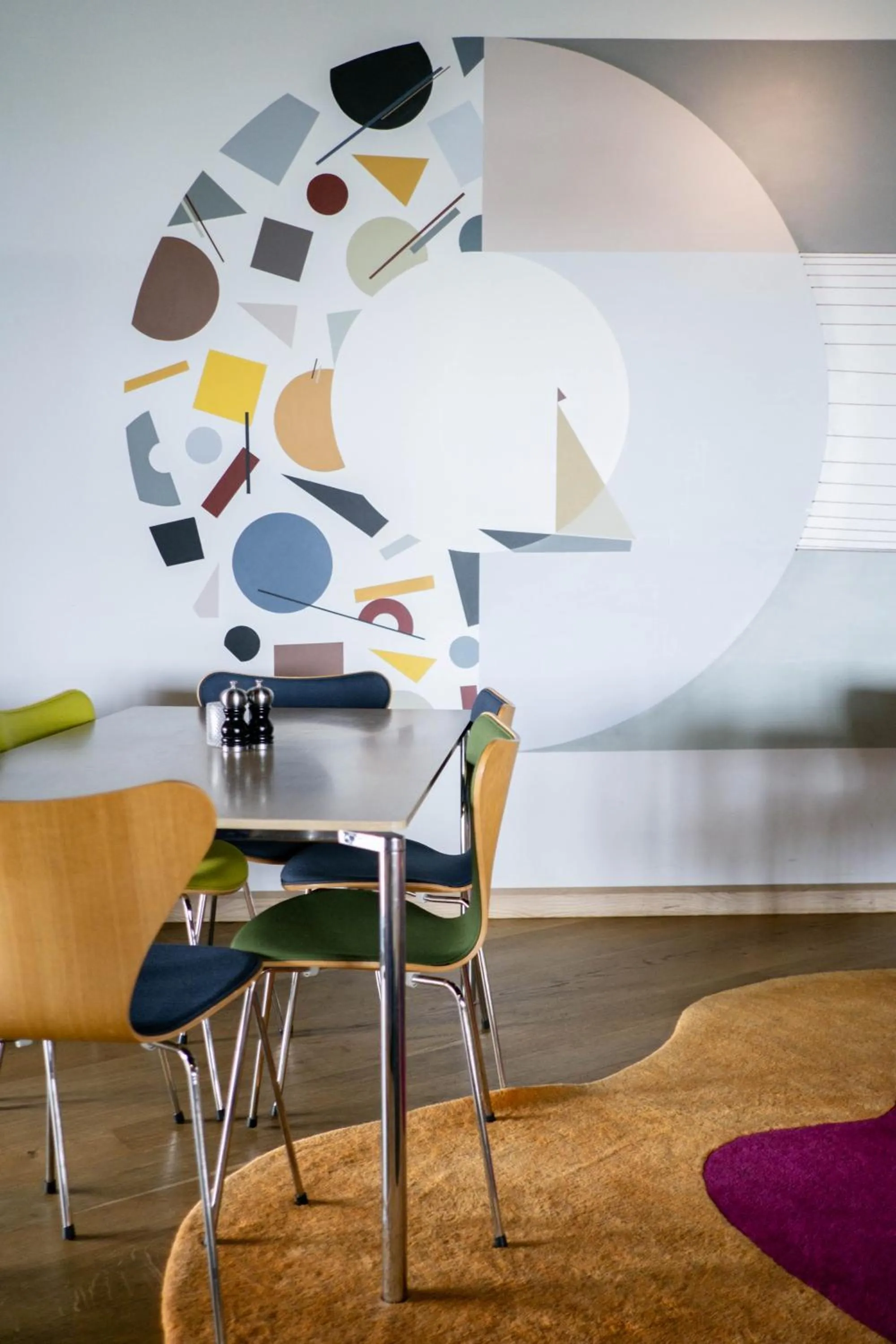 Restaurant/places to eat in Clarion Hotel Energy