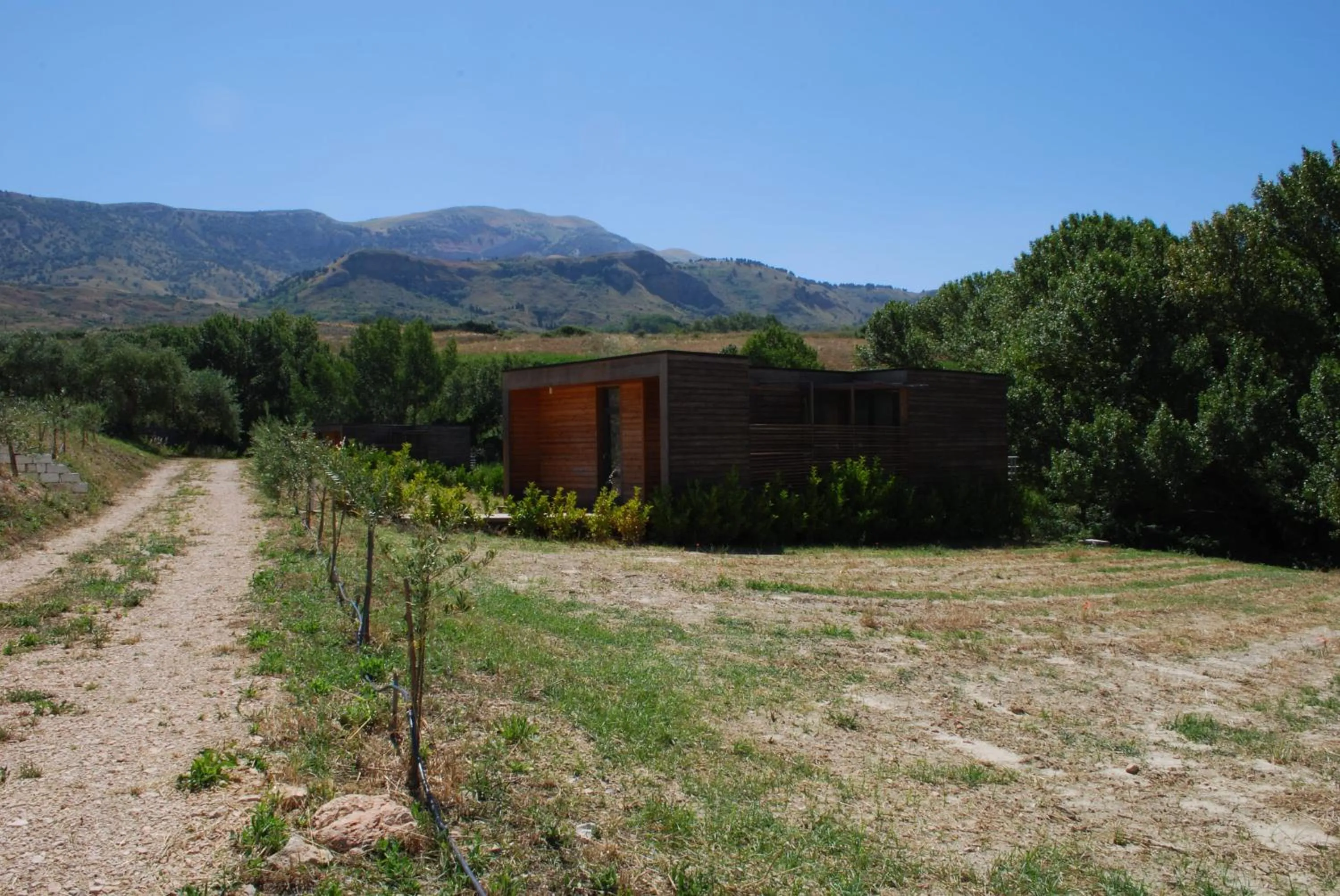 Property building in Il Bevaio Di Corleone