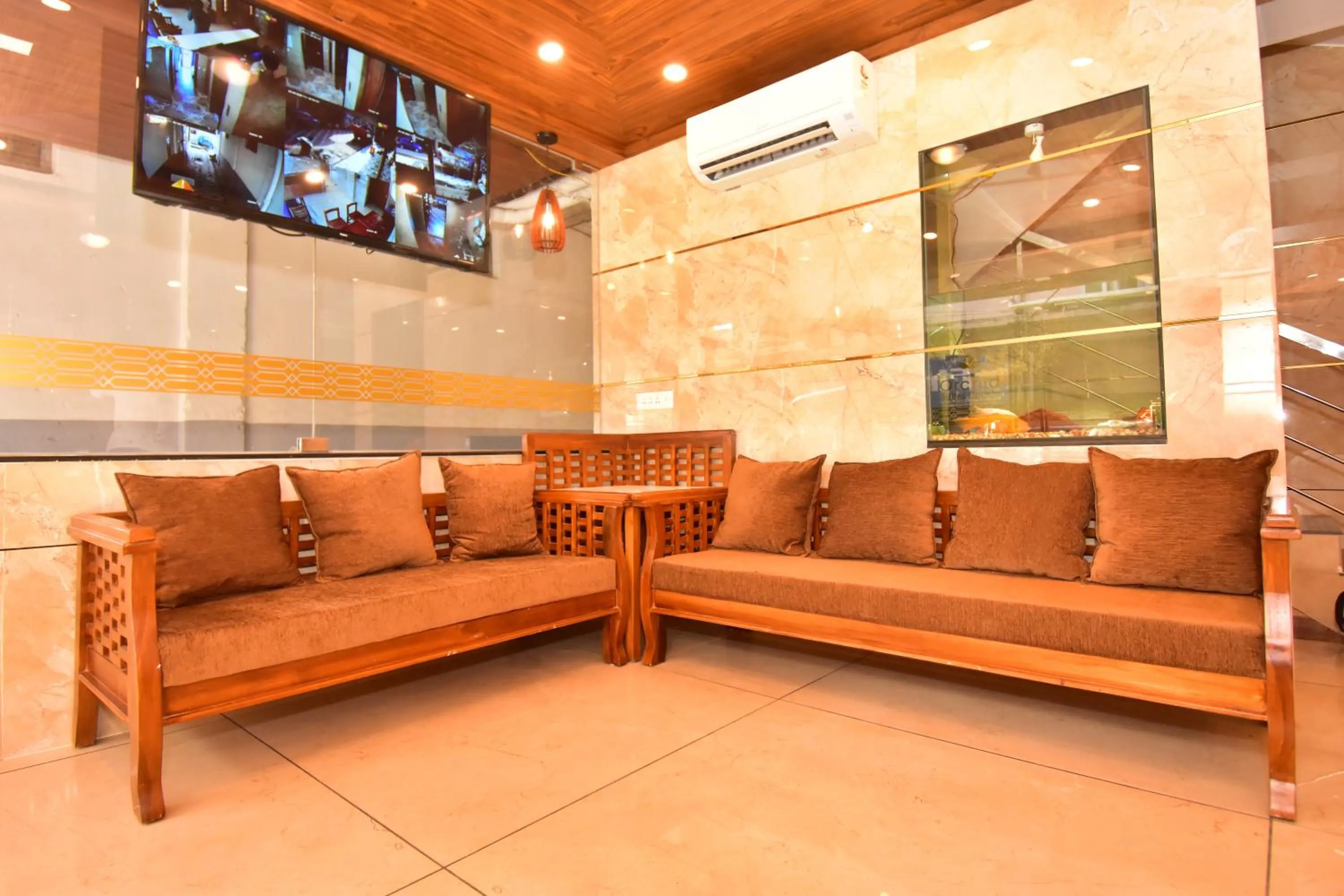 TV and multimedia in Hotel orchid suites Cochin