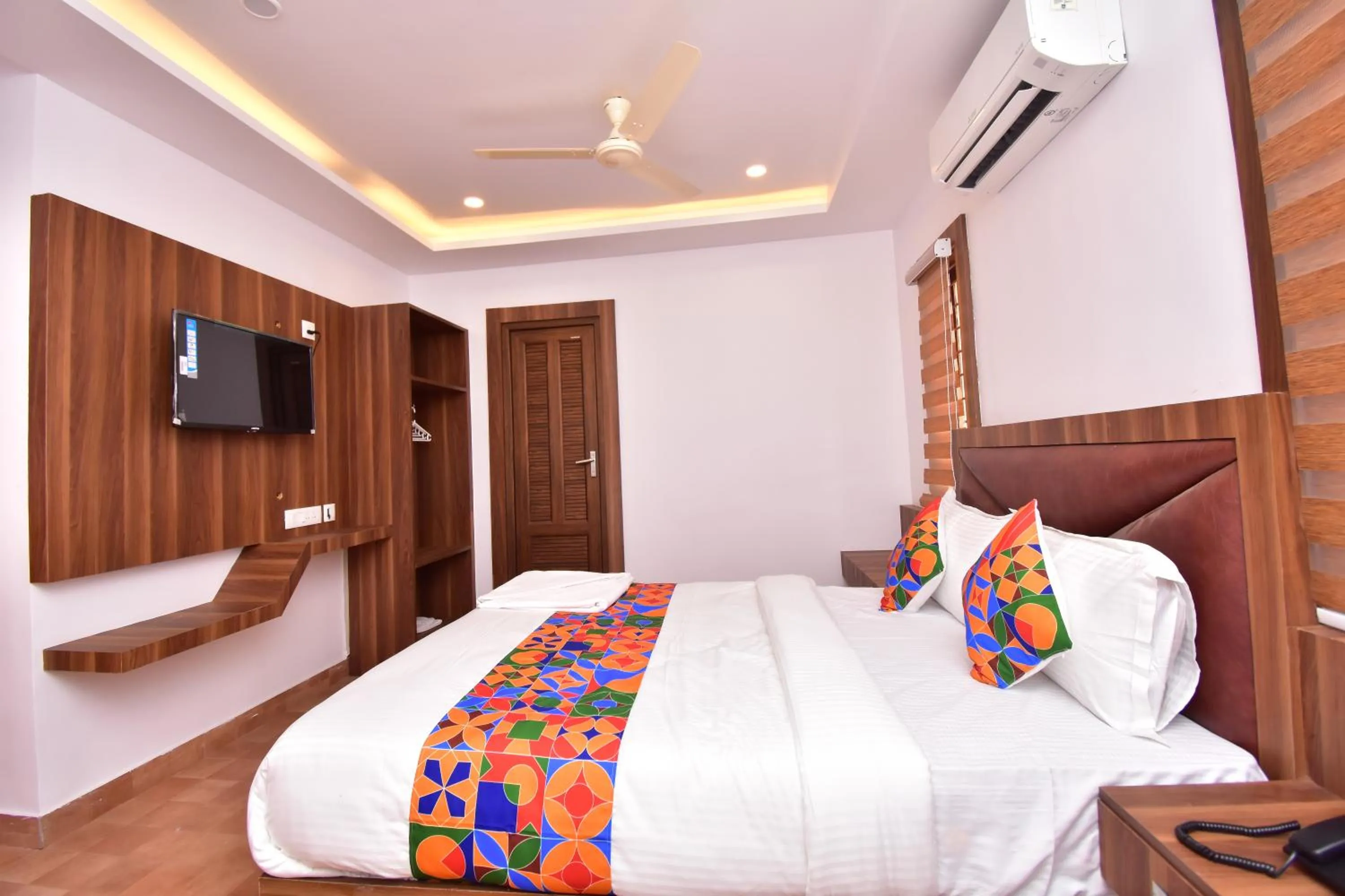 Bed in Hotel orchid suites Cochin