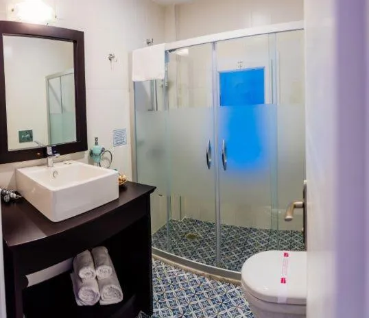 Bathroom in Via Farilya Hotel