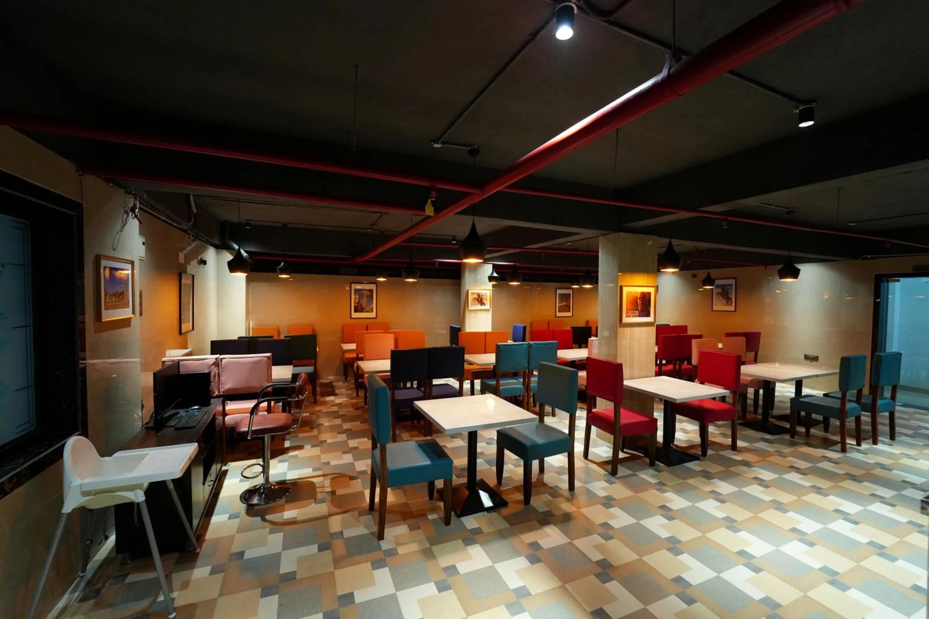 Restaurant/places to eat in Mevid Hotels