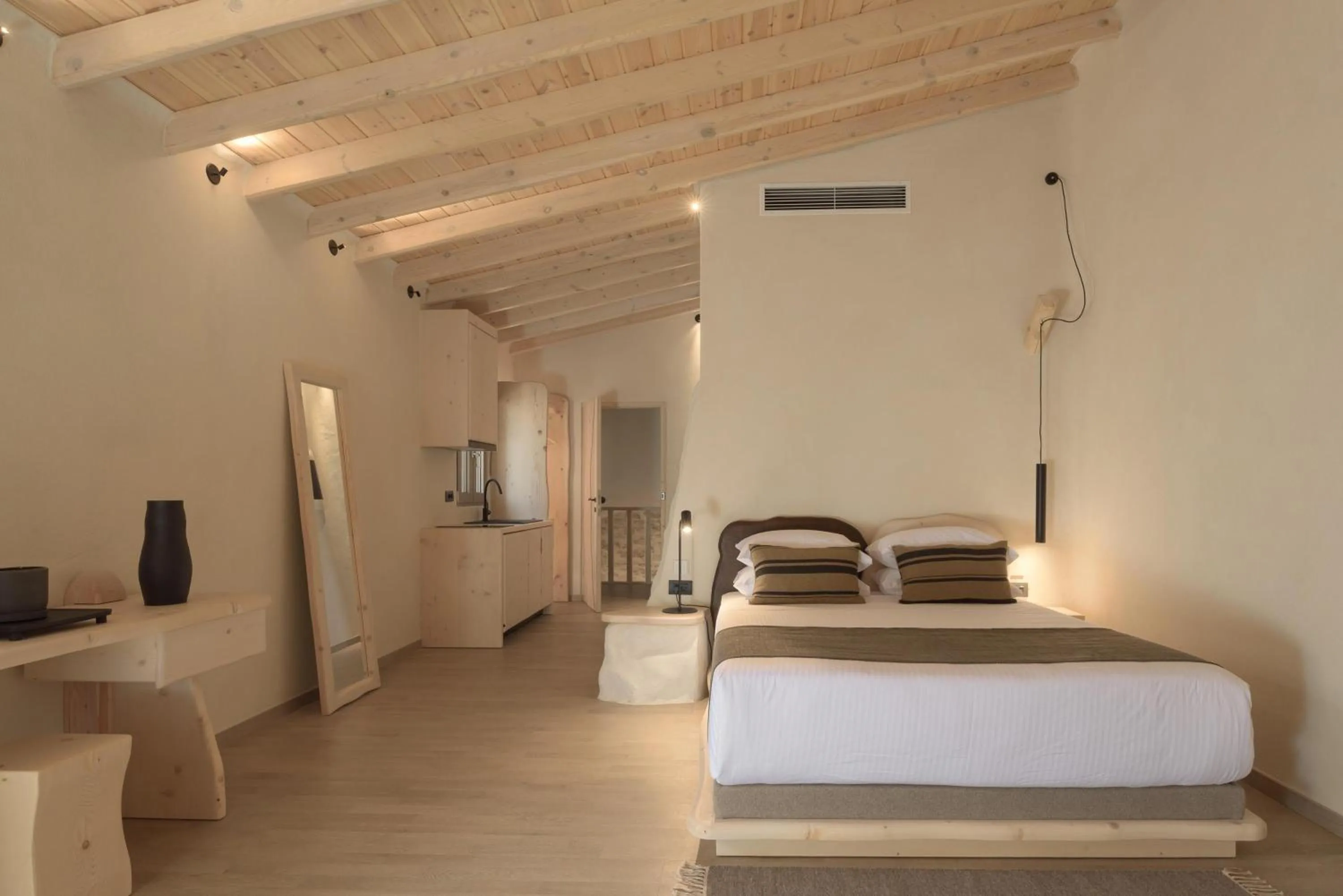 Photo of the whole room, Bed in Manili Boutique Suites & Villas