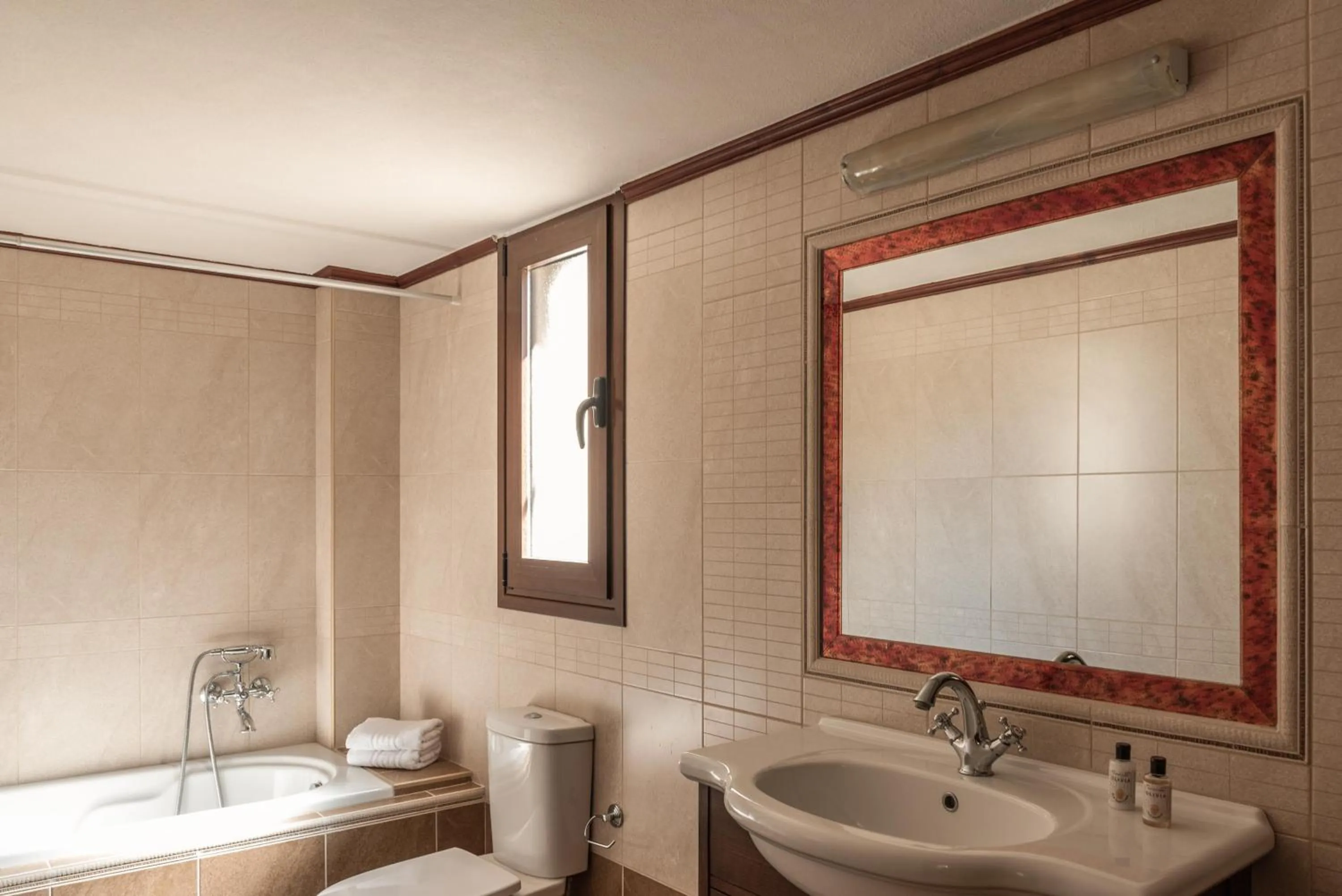 Bathroom in Manili Boutique Suites & Villas