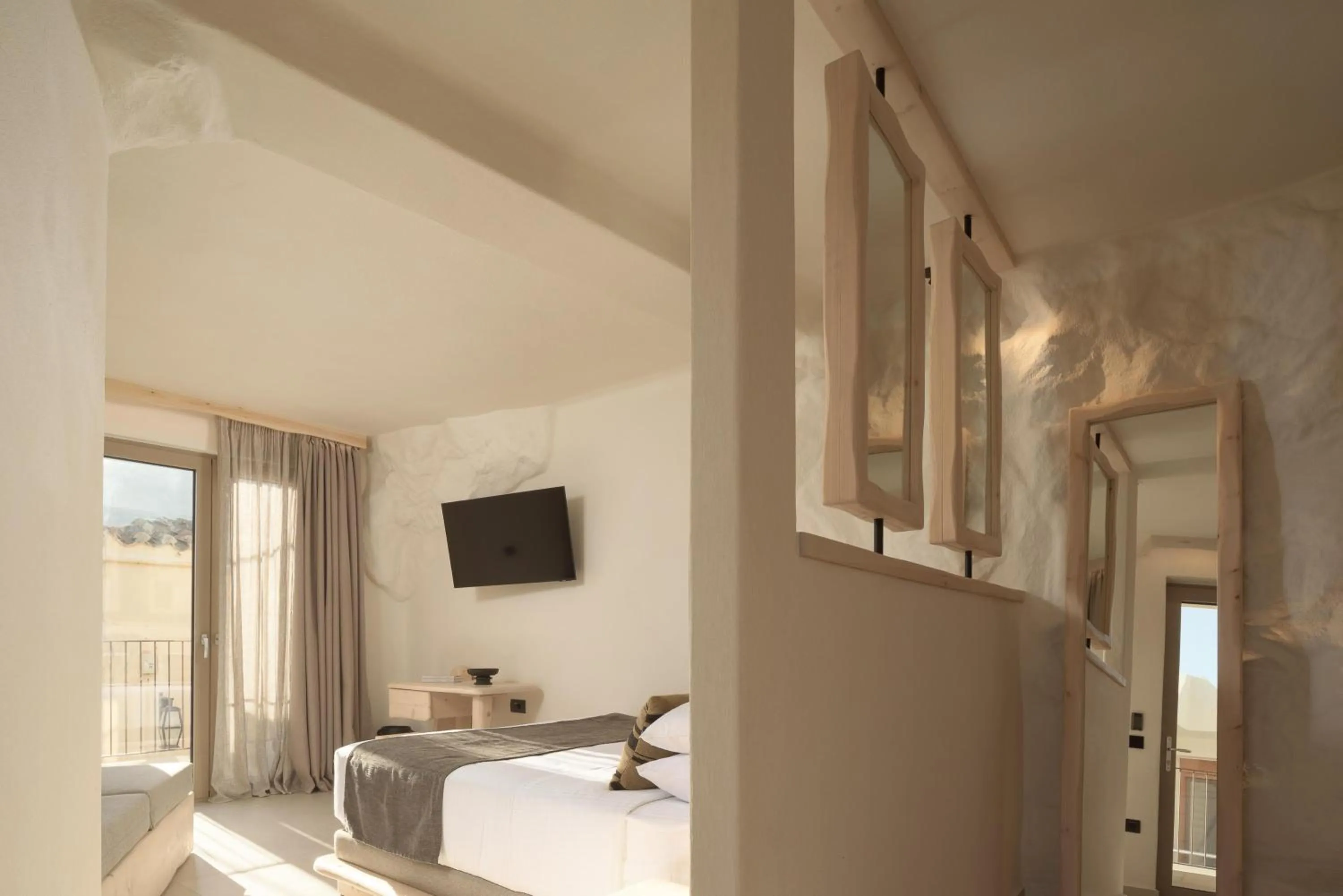 Bathroom, Bed in Manili Boutique Suites & Villas