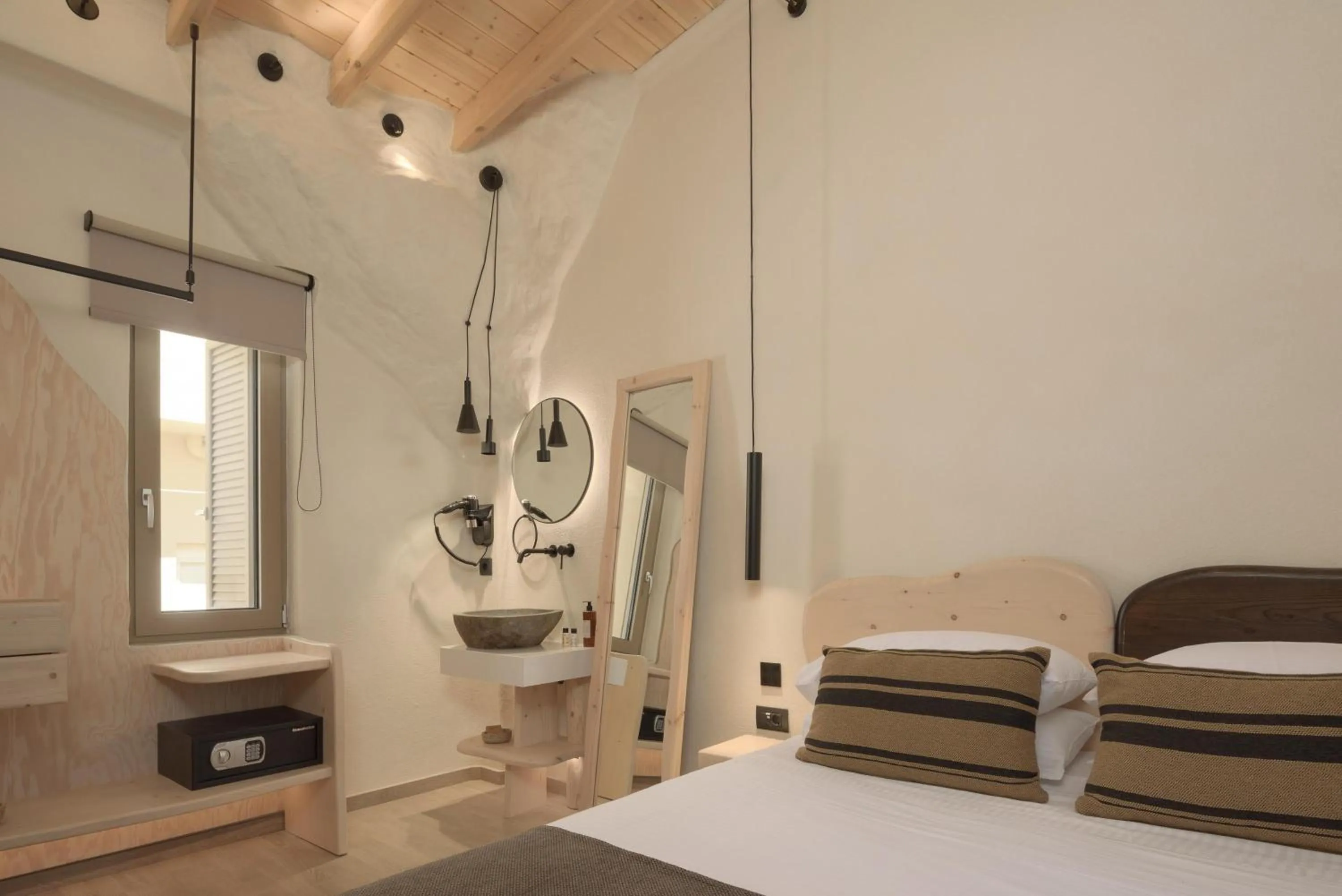 Bathroom, Bed in Manili Boutique Suites & Villas