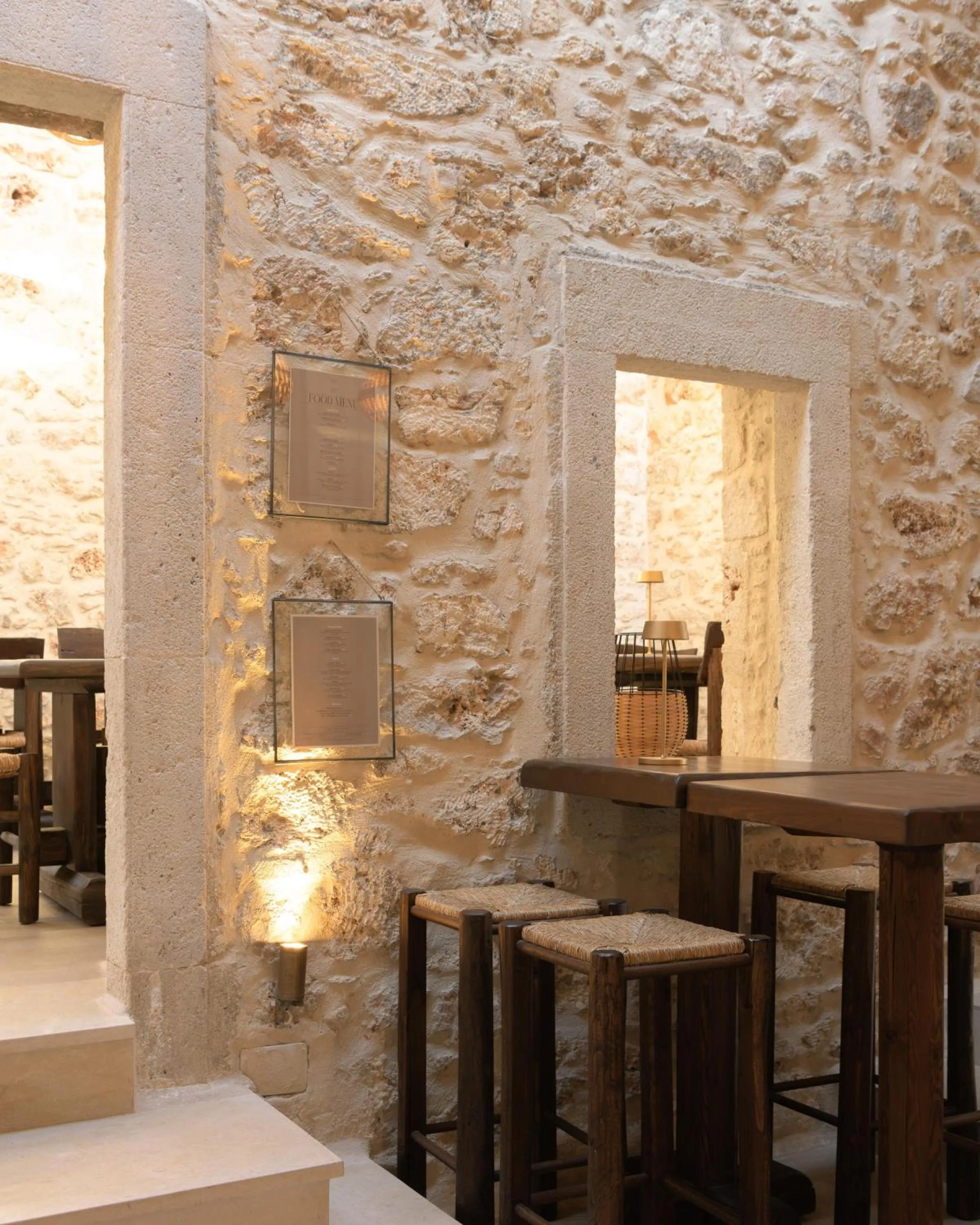 Restaurant/places to eat in Manili Boutique Suites & Villas