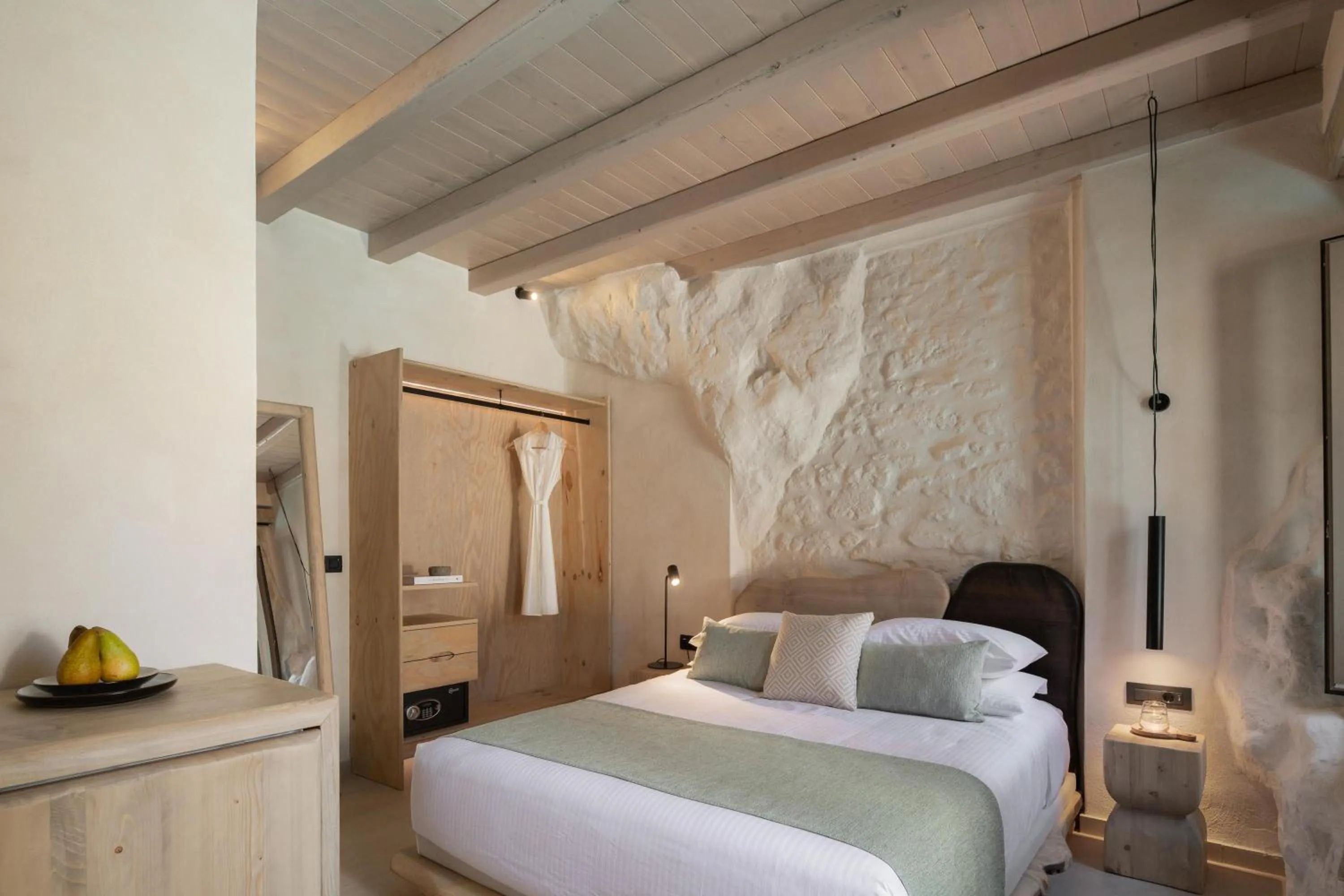 Photo of the whole room, Bed in Manili Boutique Suites & Villas