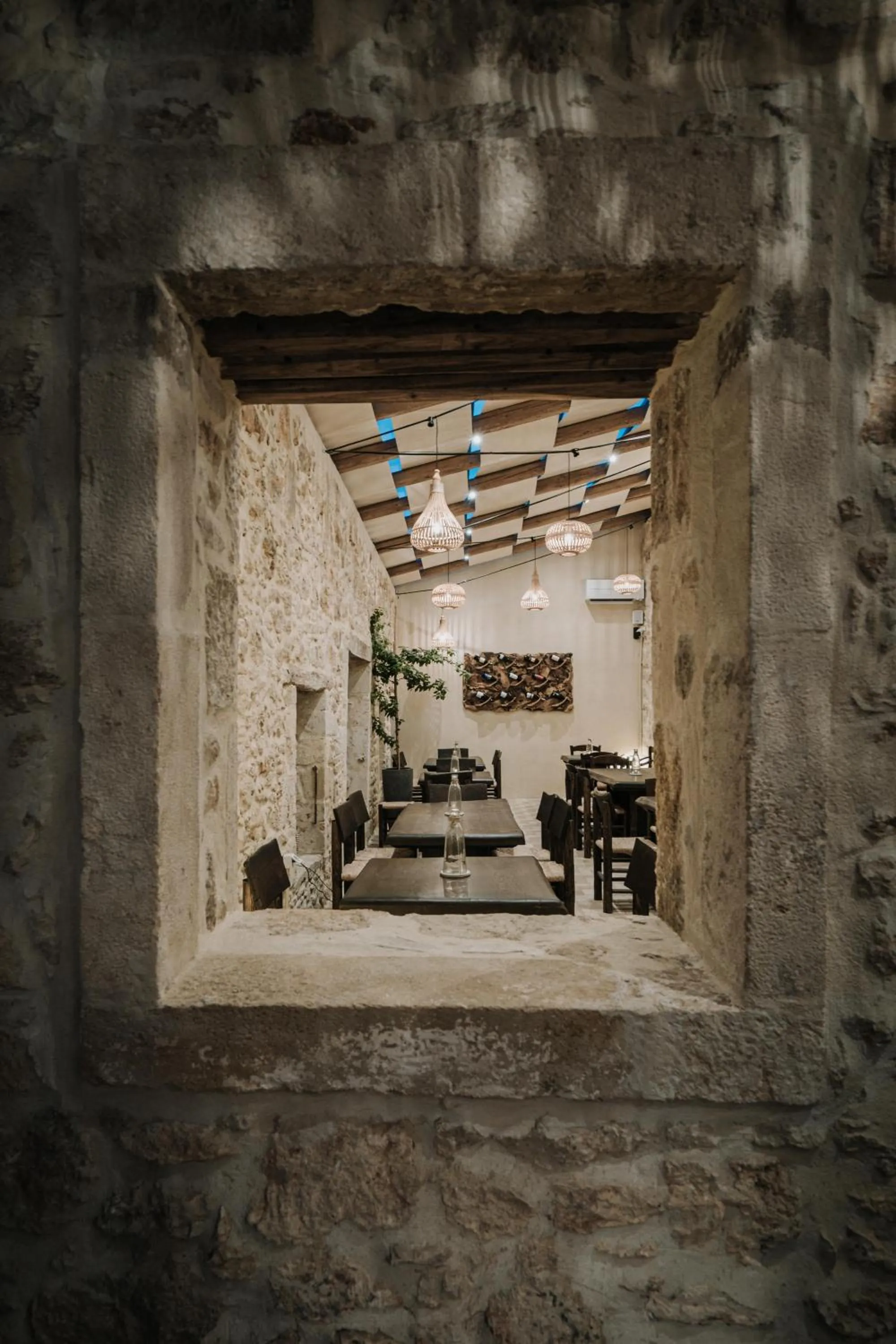 Restaurant/places to eat in Manili Boutique Suites & Villas