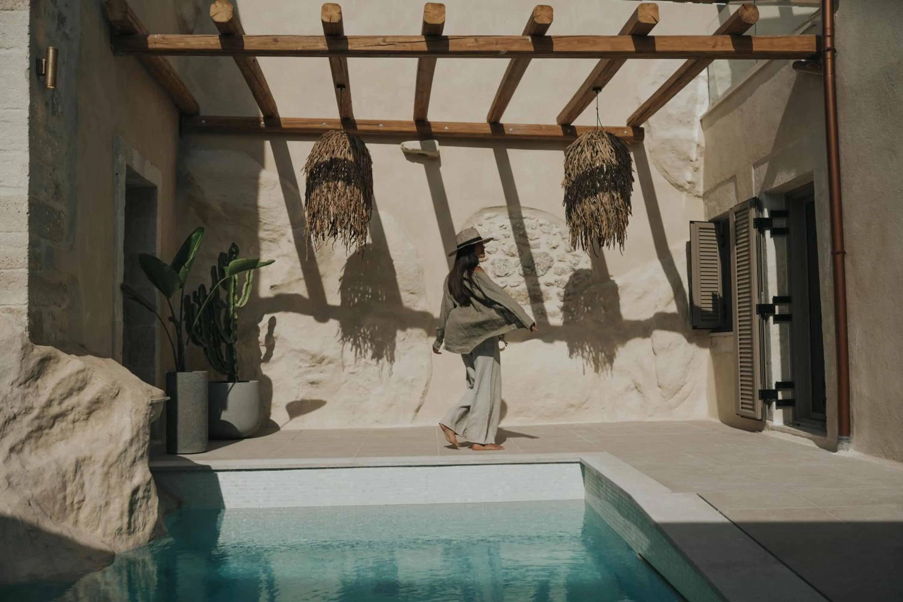 Swimming pool in Manili Boutique Suites & Villas