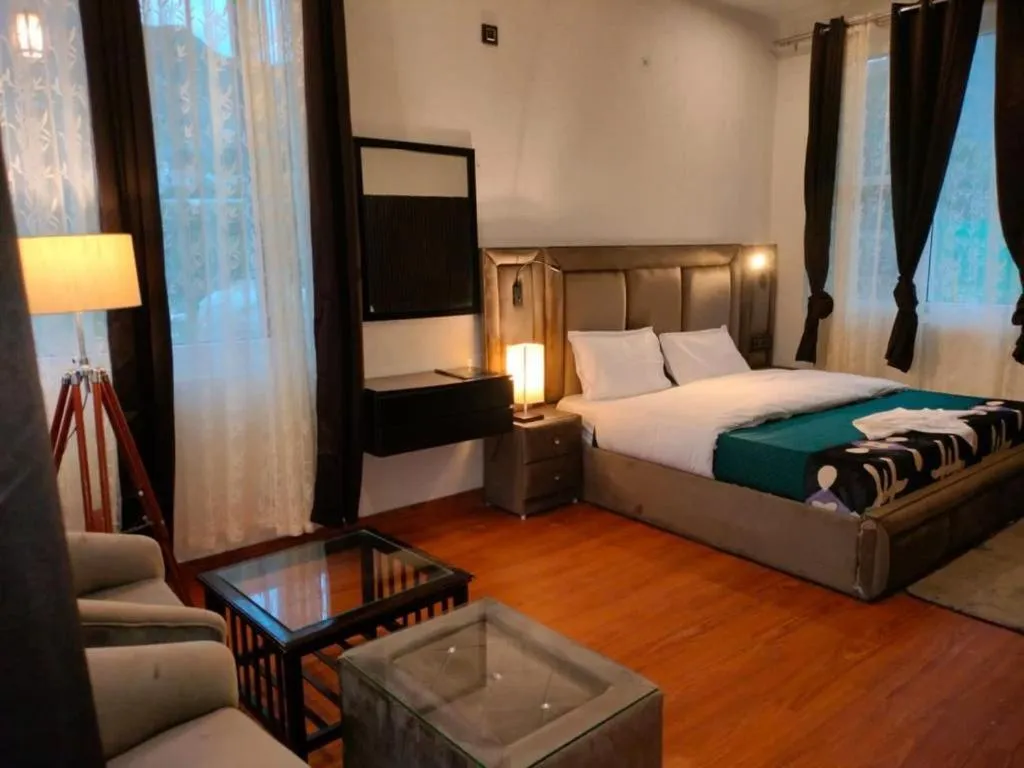 Bed in The Blossom Glee