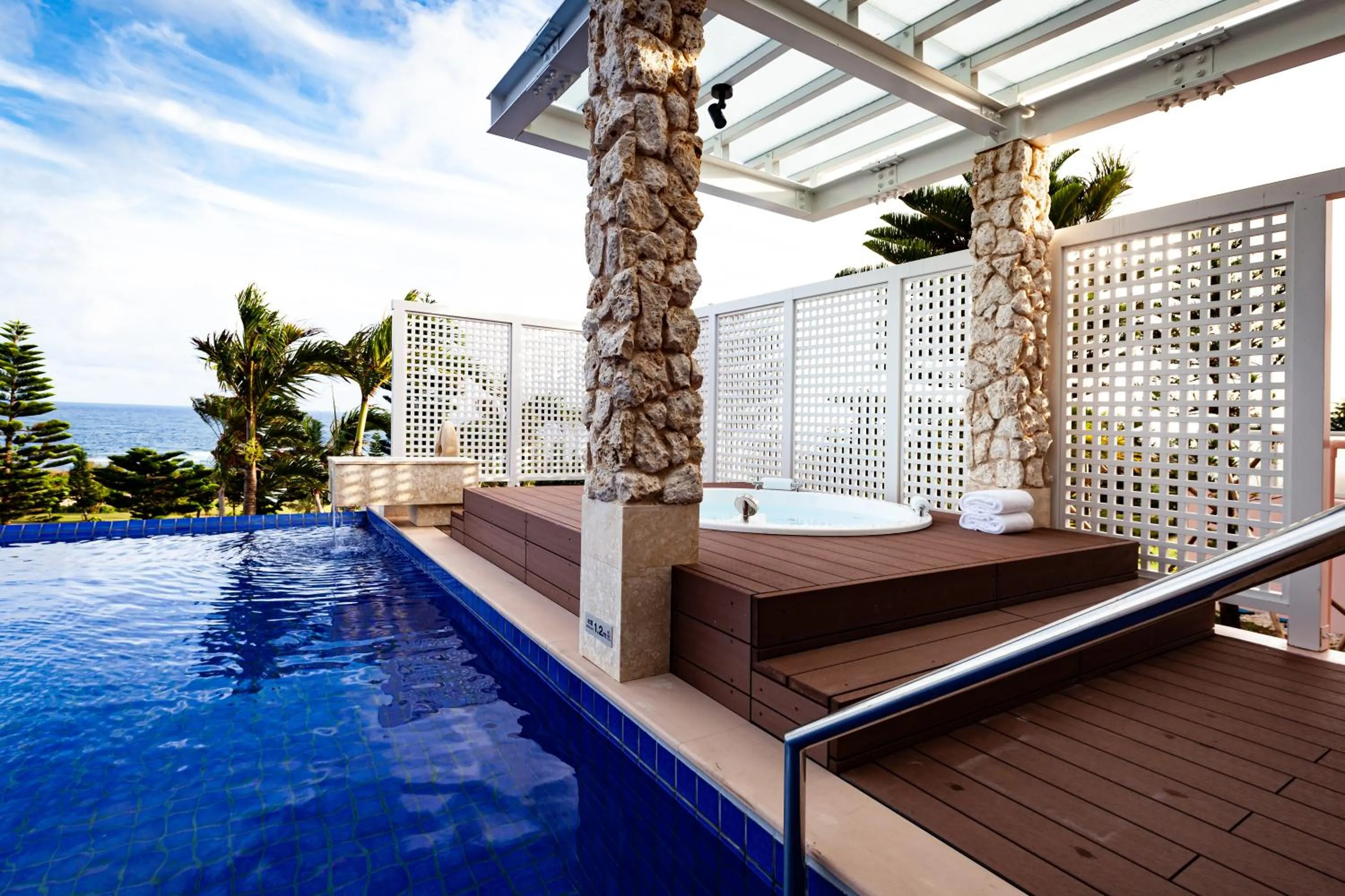 Photo of the whole room in The Shigira