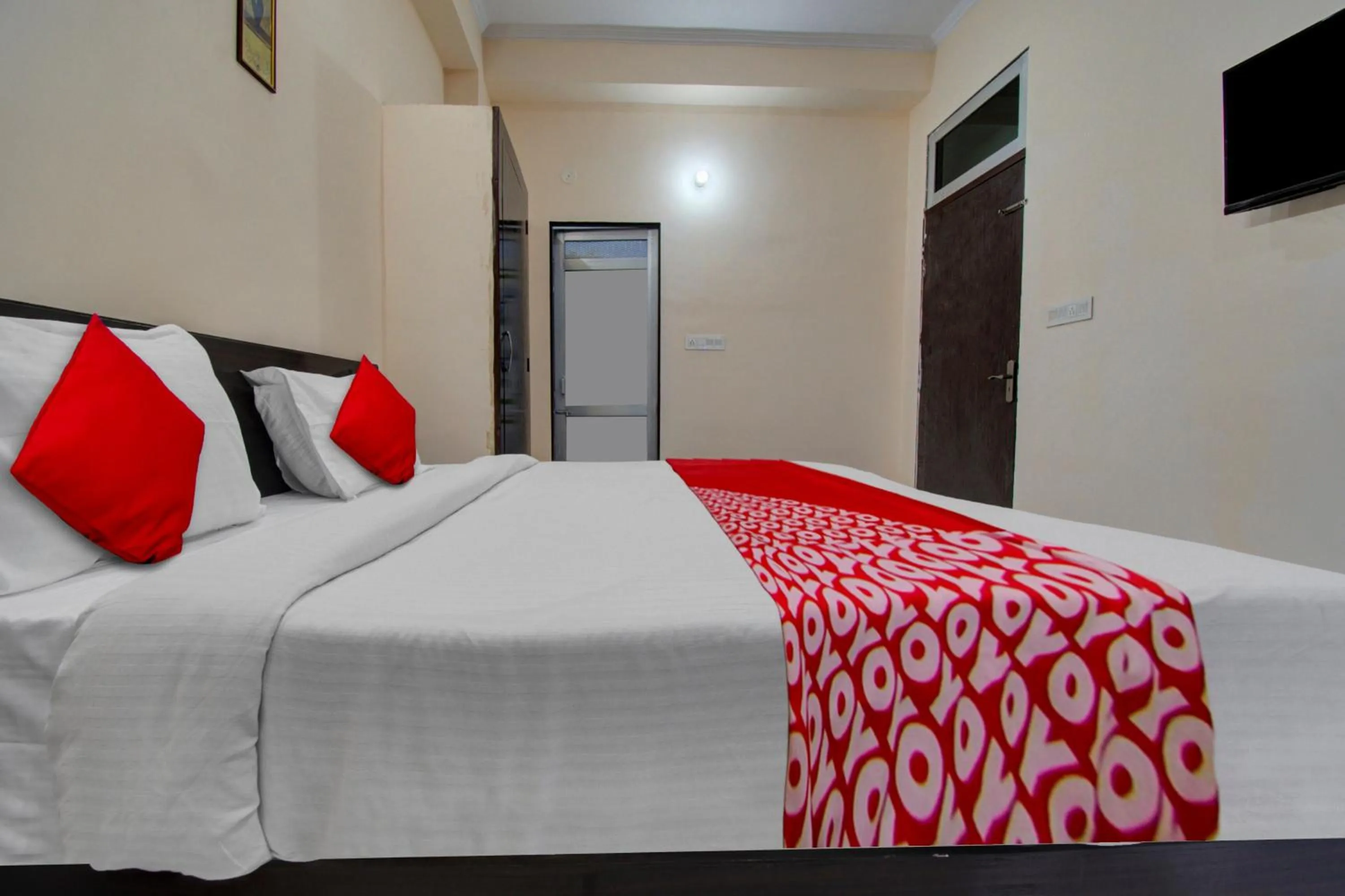 Bedroom, Bed in Hotel O Shree Shyam Palace