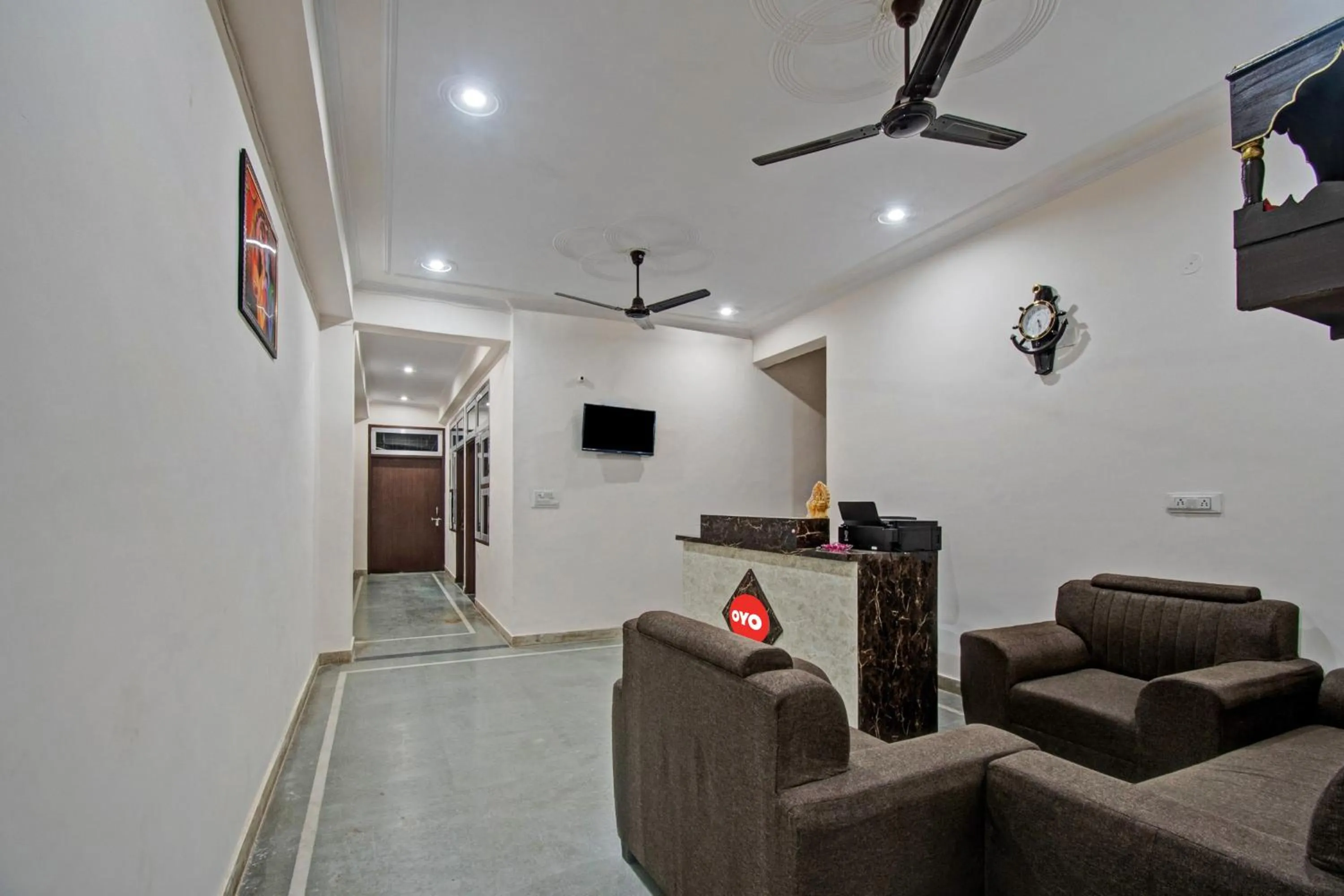 Lobby or reception in Hotel O Shree Shyam Palace