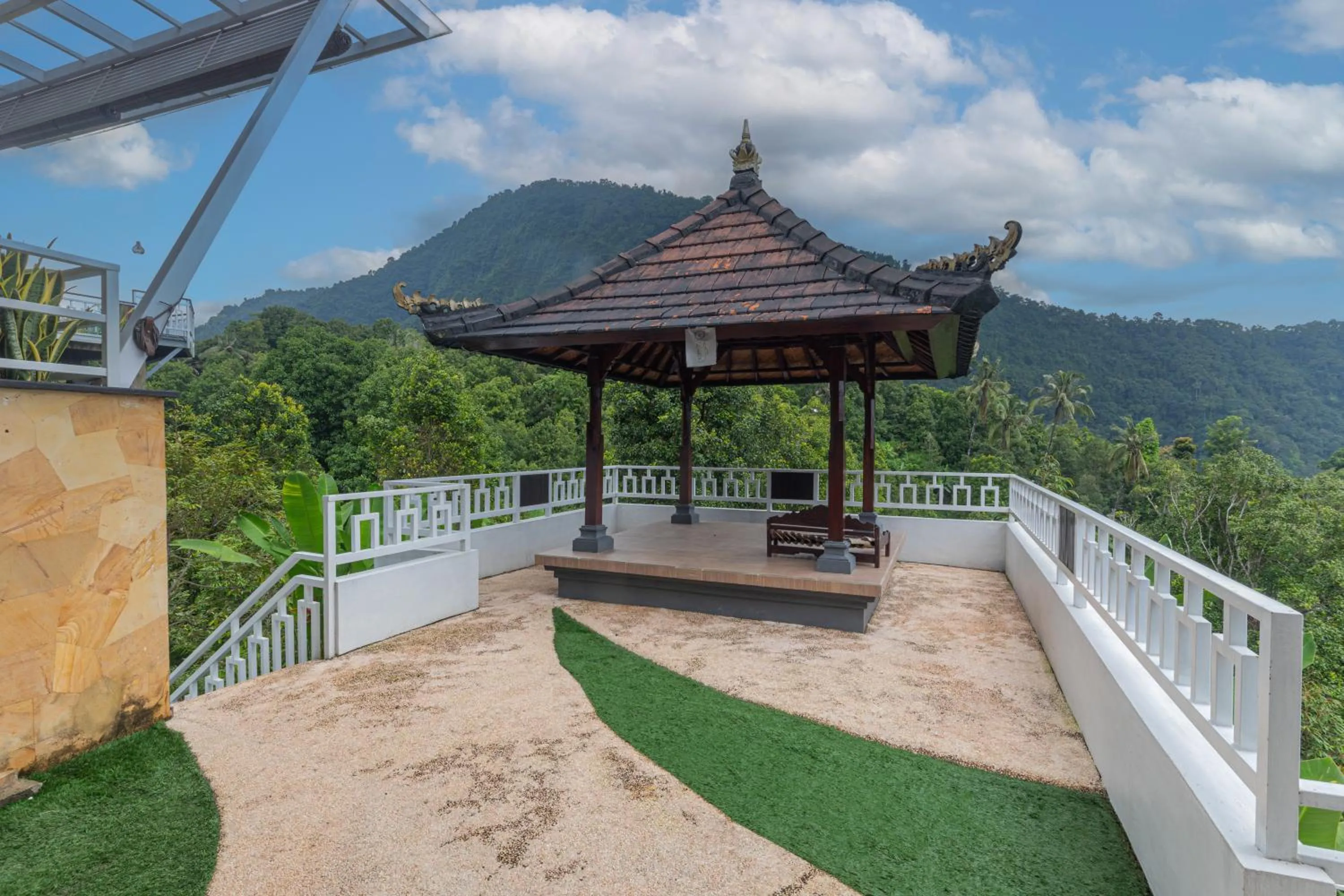 Patio in Munduk Kupang Sekumpul Villa