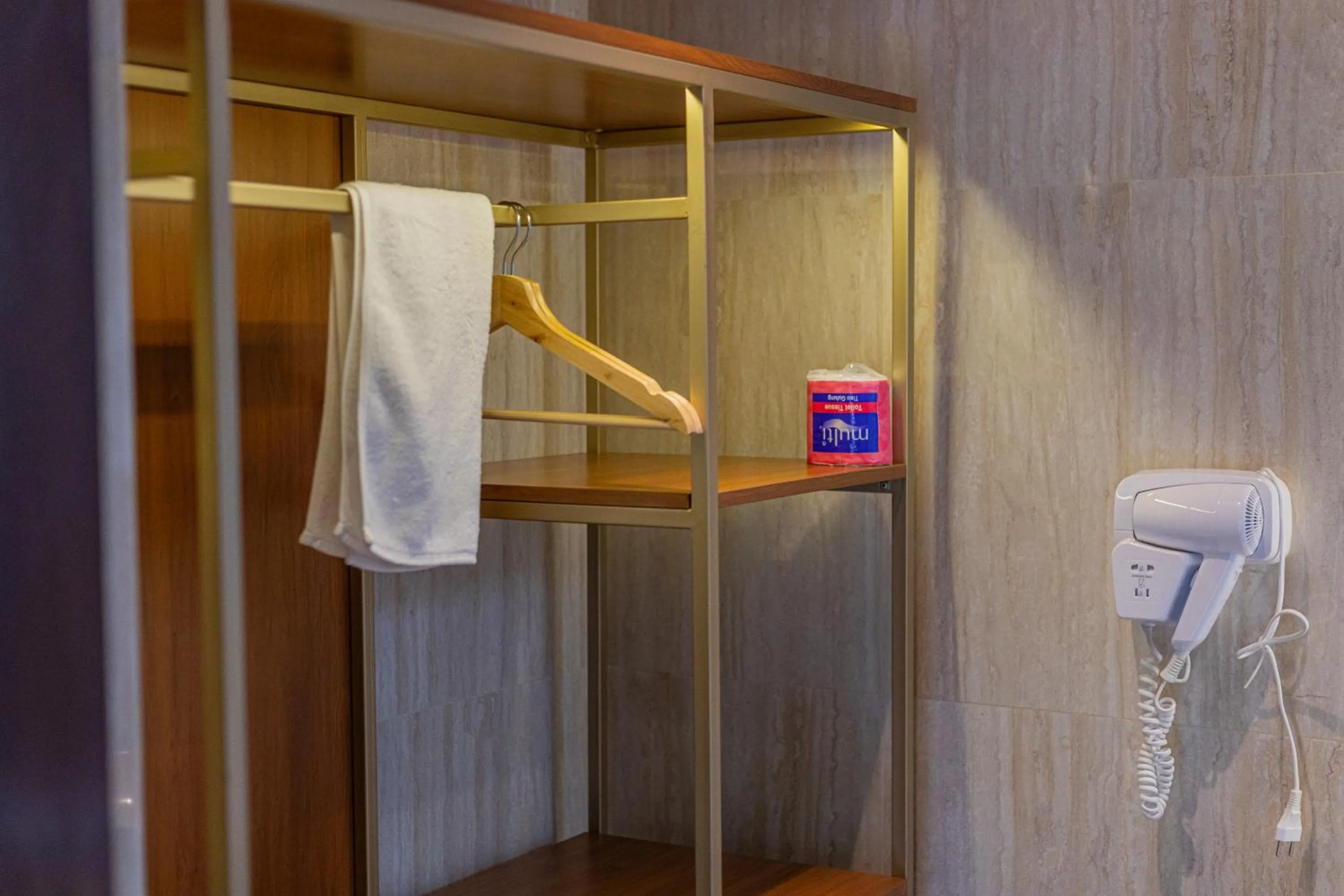 Shower in Munduk Kupang Sekumpul Villa