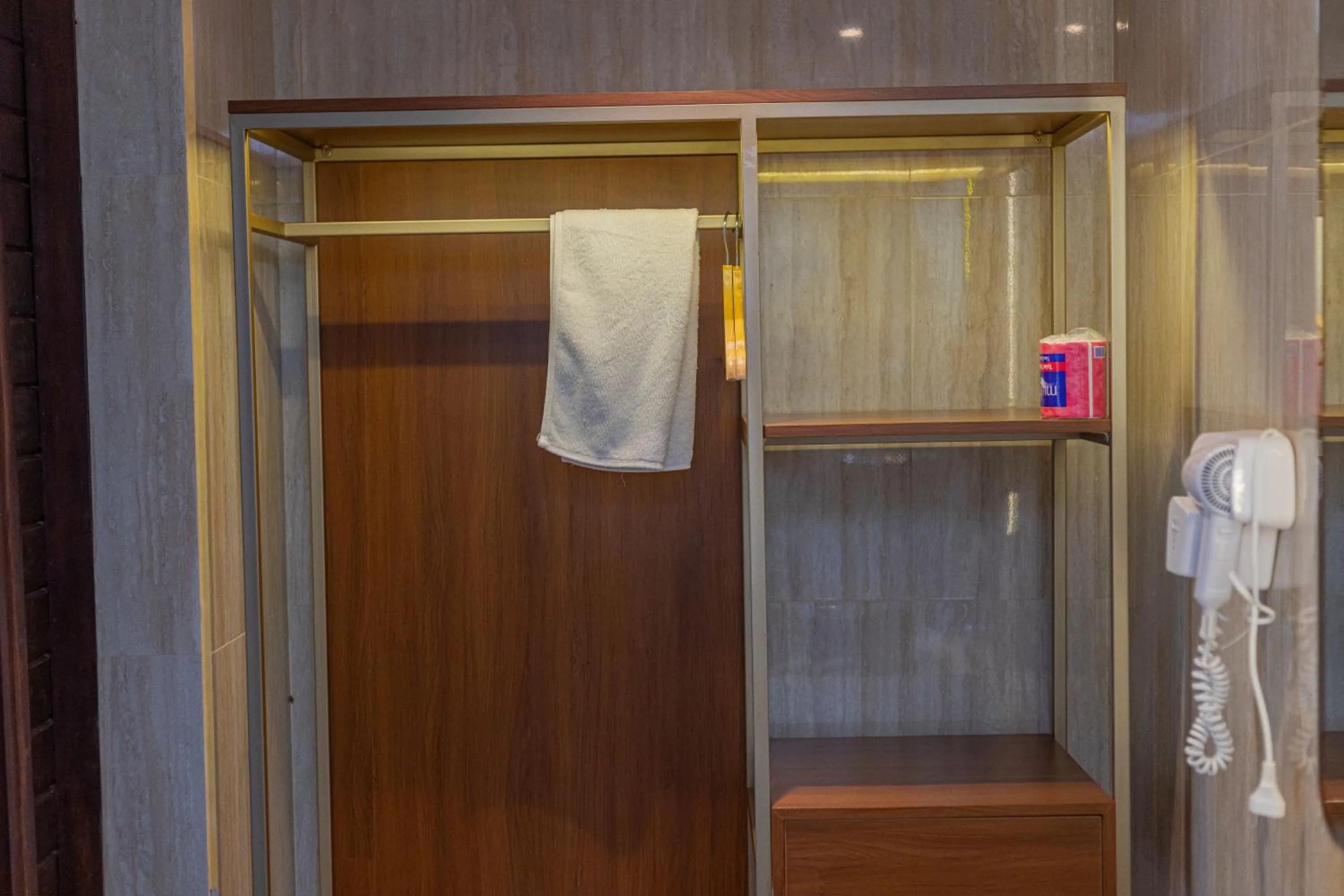 Shower in Munduk Kupang Sekumpul Villa