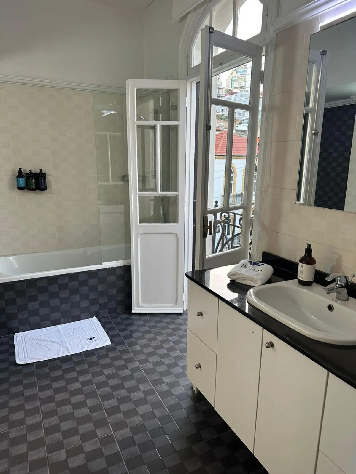 Bathroom in THE GEM BOUTIQUE HOTEL