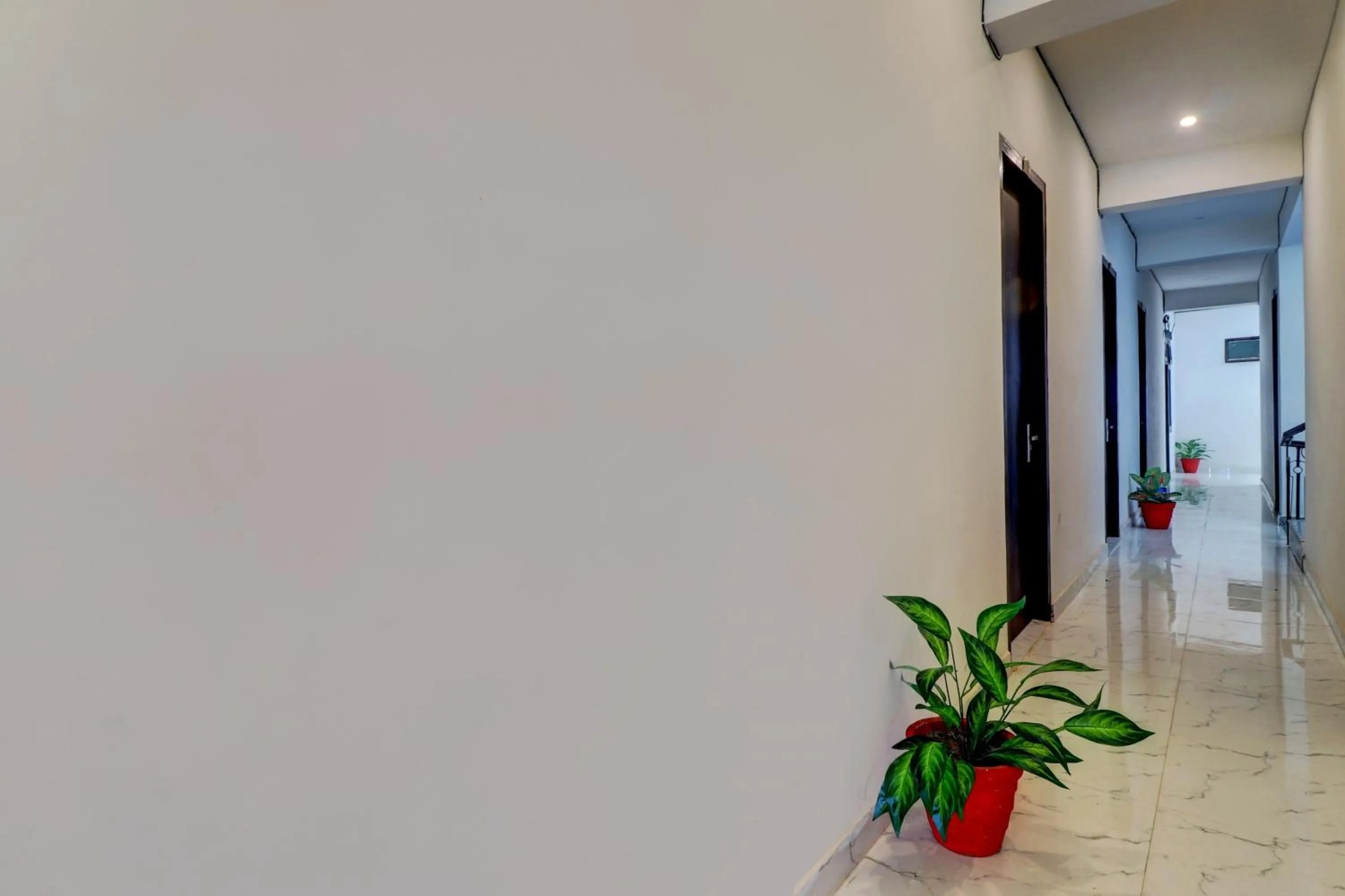 Lobby or reception in Itsy Hotels Om Pushp Residency