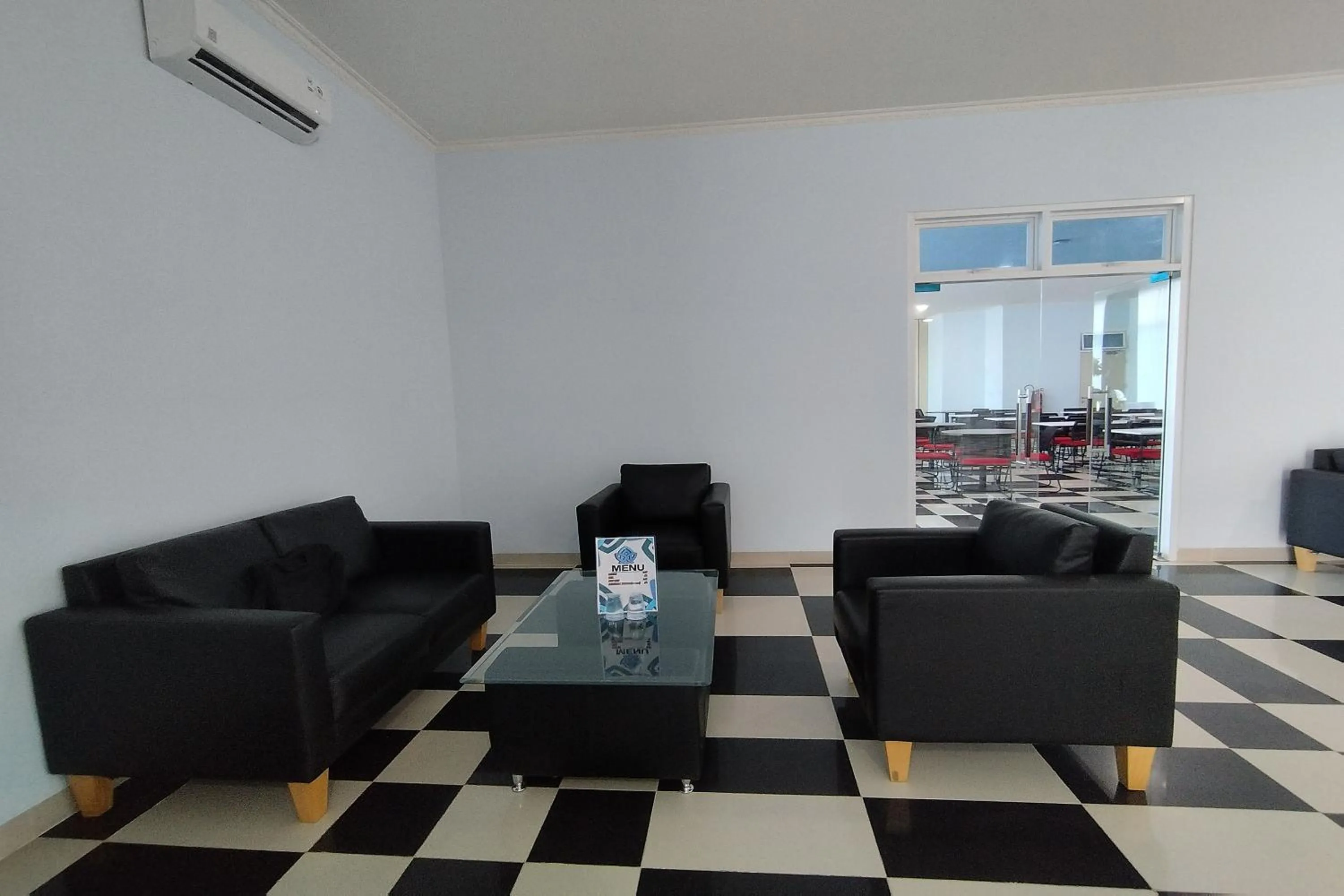 Lobby or reception in Hotel Sutha Inn Syariah