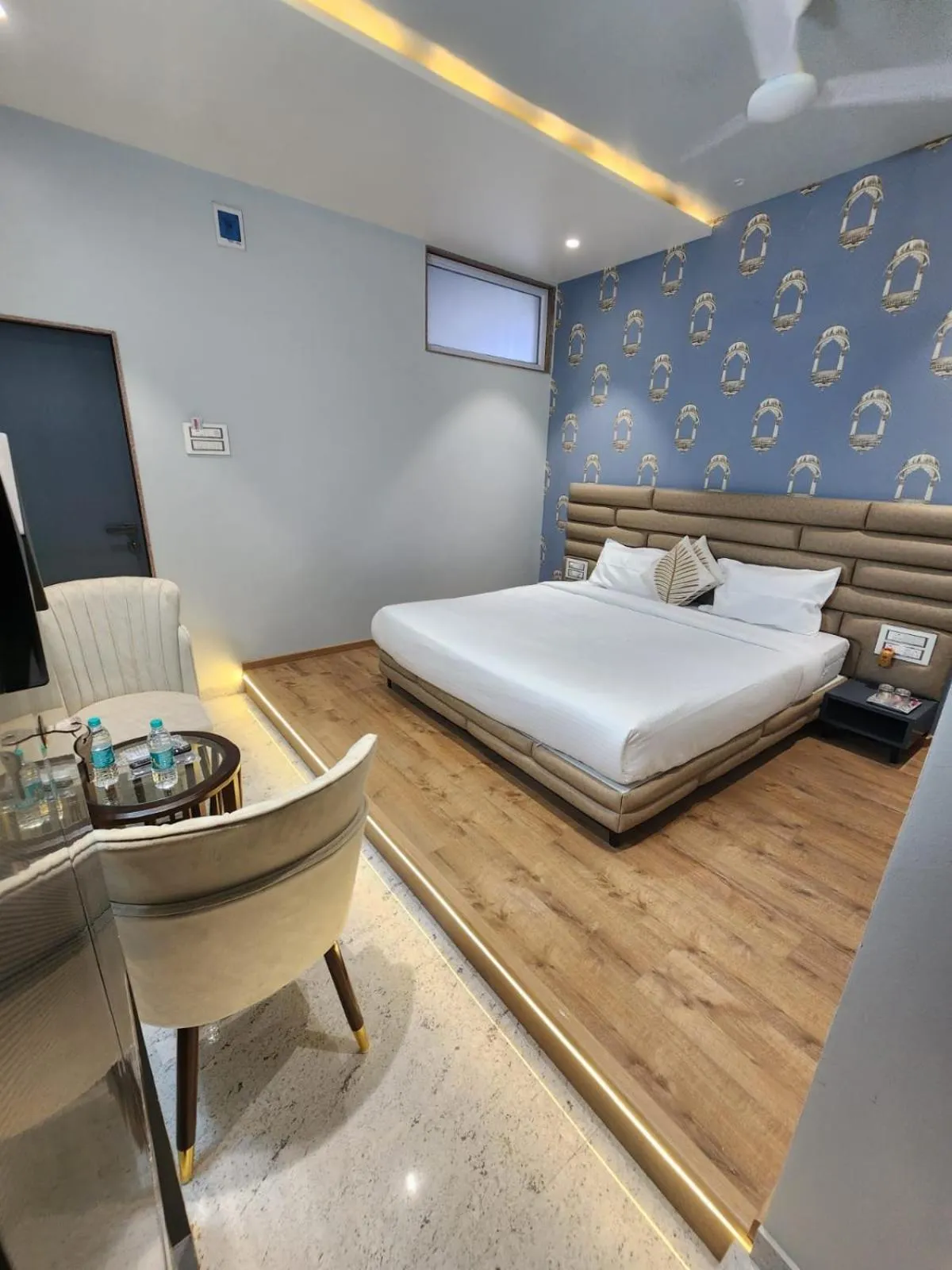 TV and multimedia, Bed in Dnyanprabha Executive