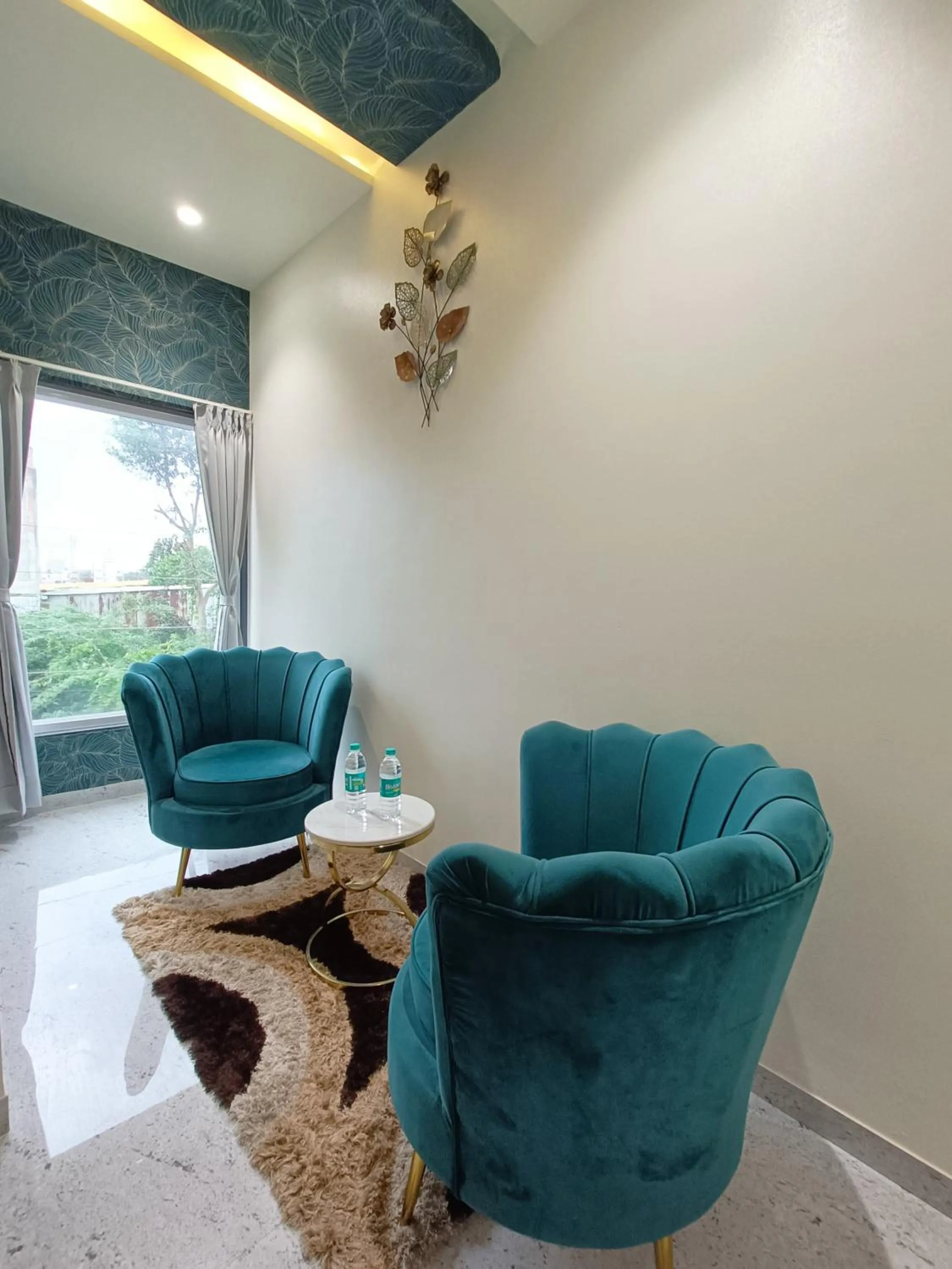 Seating area in Dnyanprabha Executive