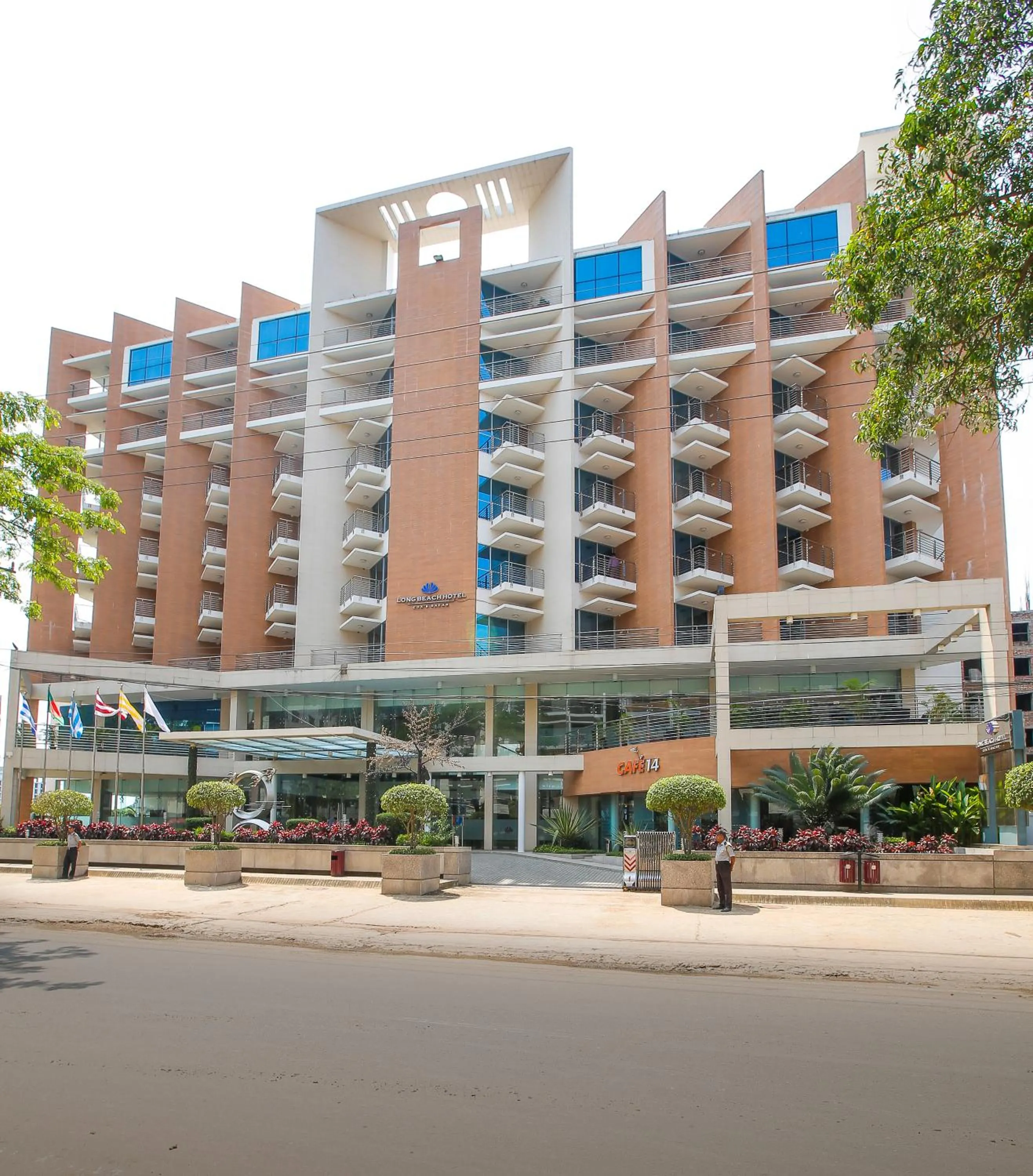 Property building in Long Beach Hotel