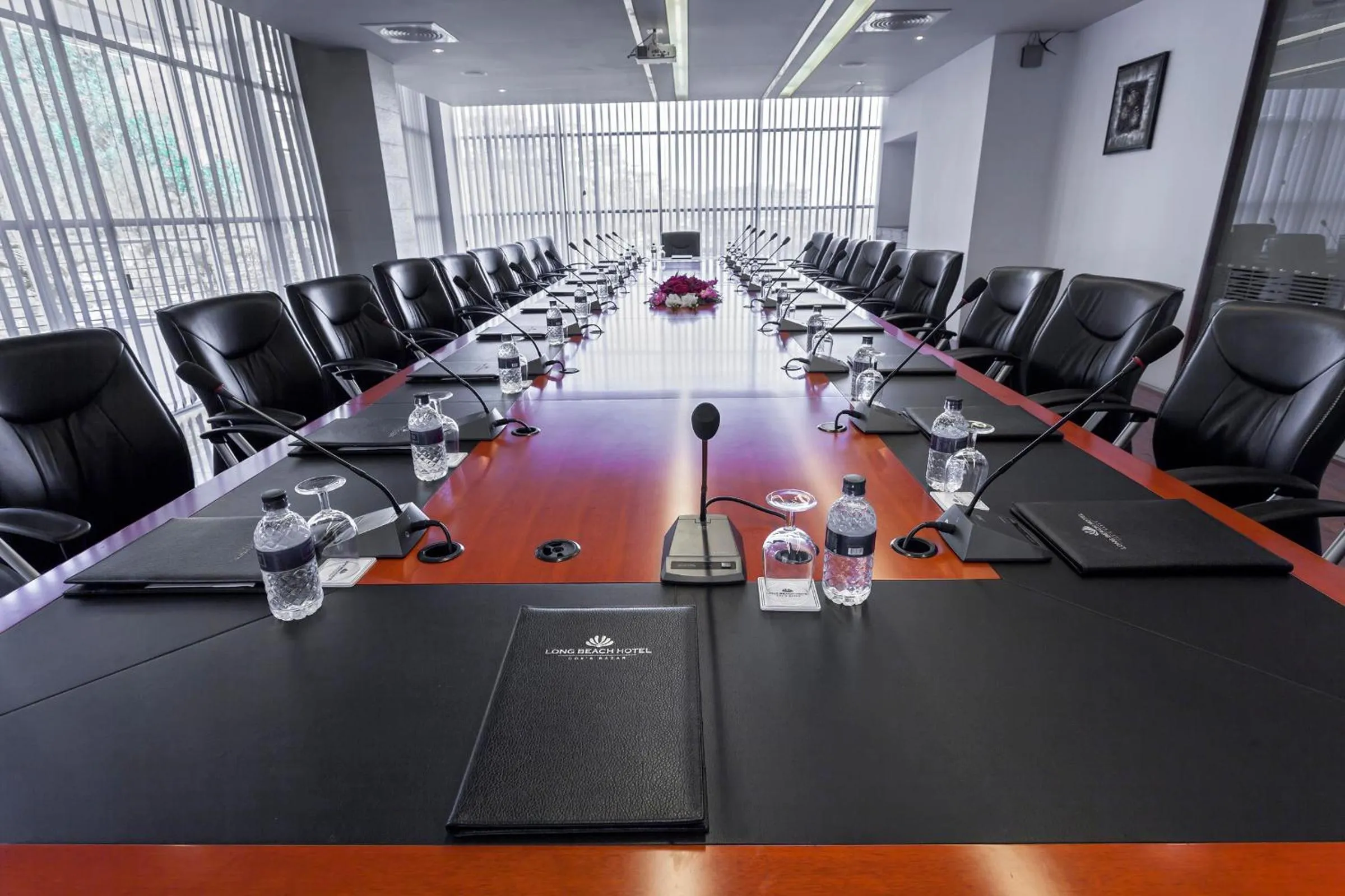 Meeting/conference room in Long Beach Hotel
