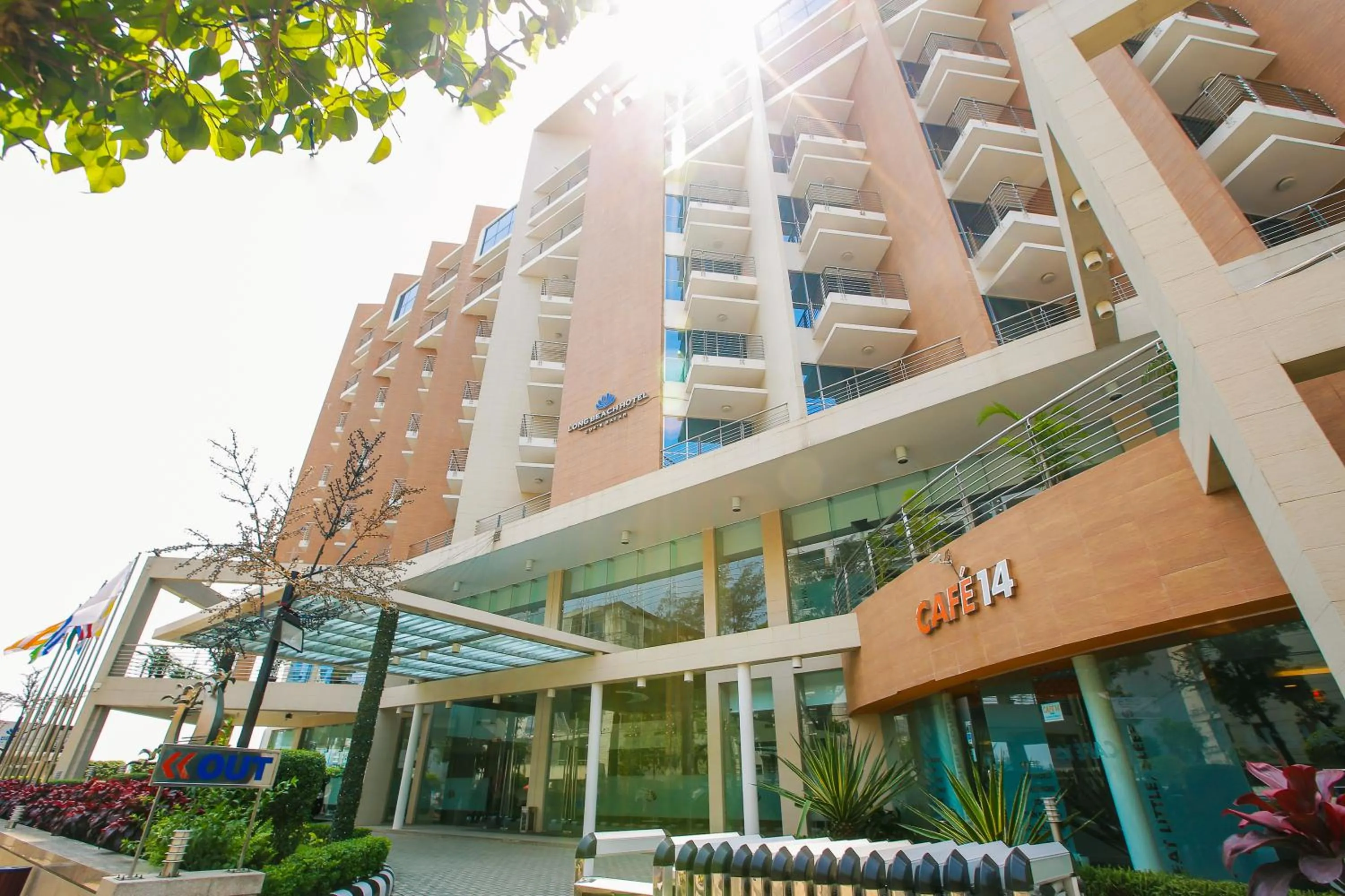 Property building in Long Beach Hotel