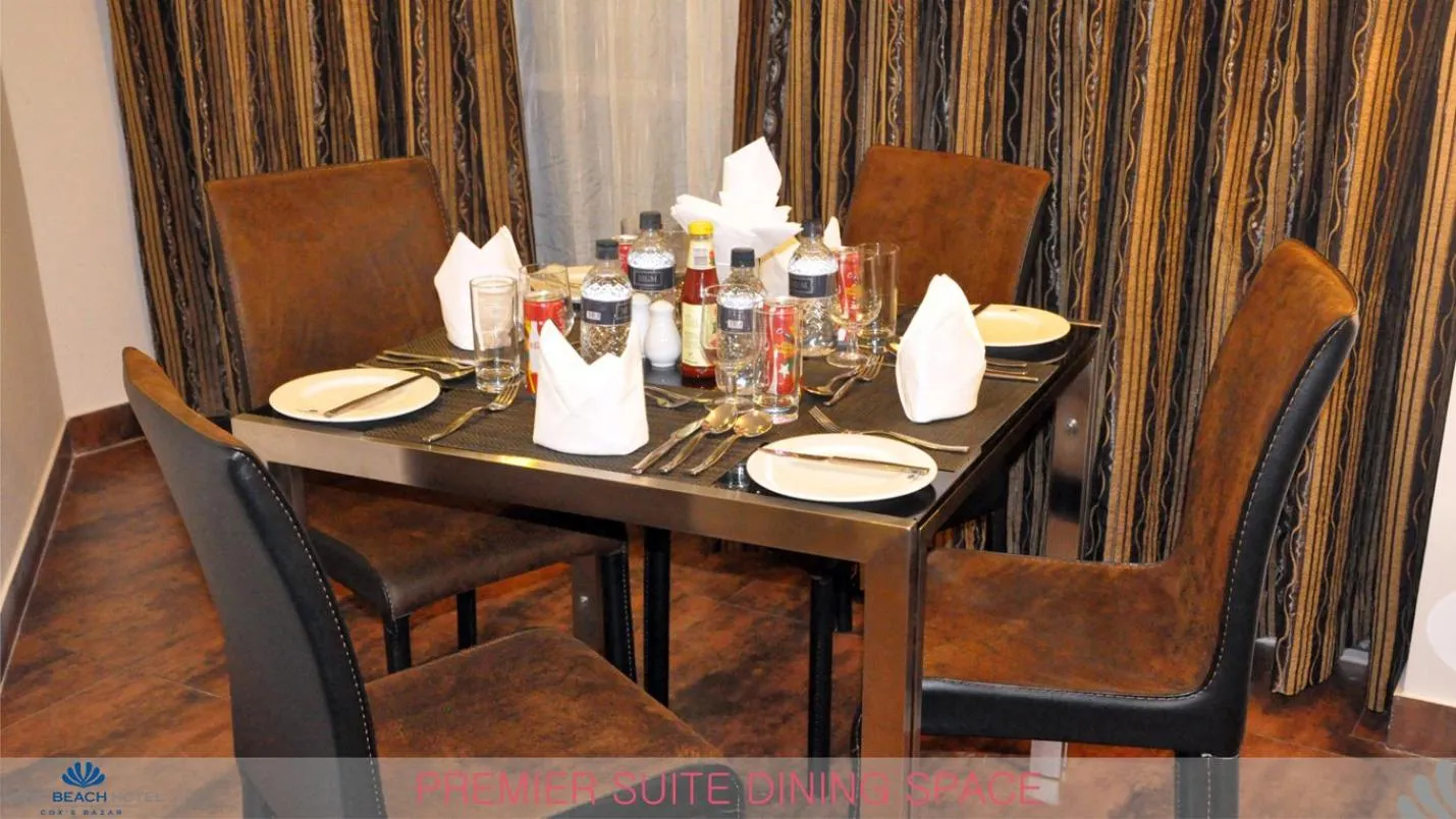 Dining area in Long Beach Hotel