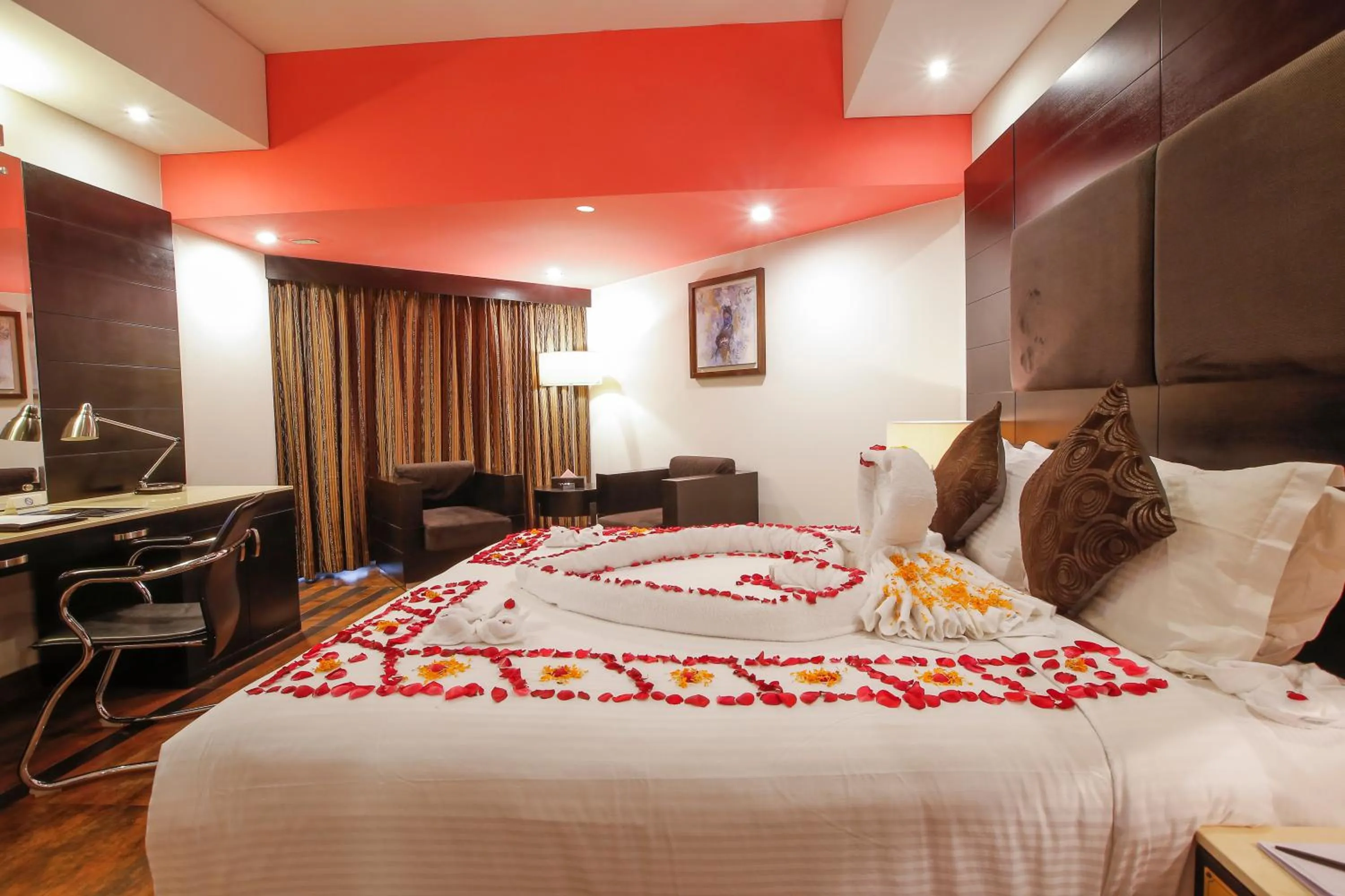 Bed in Long Beach Hotel