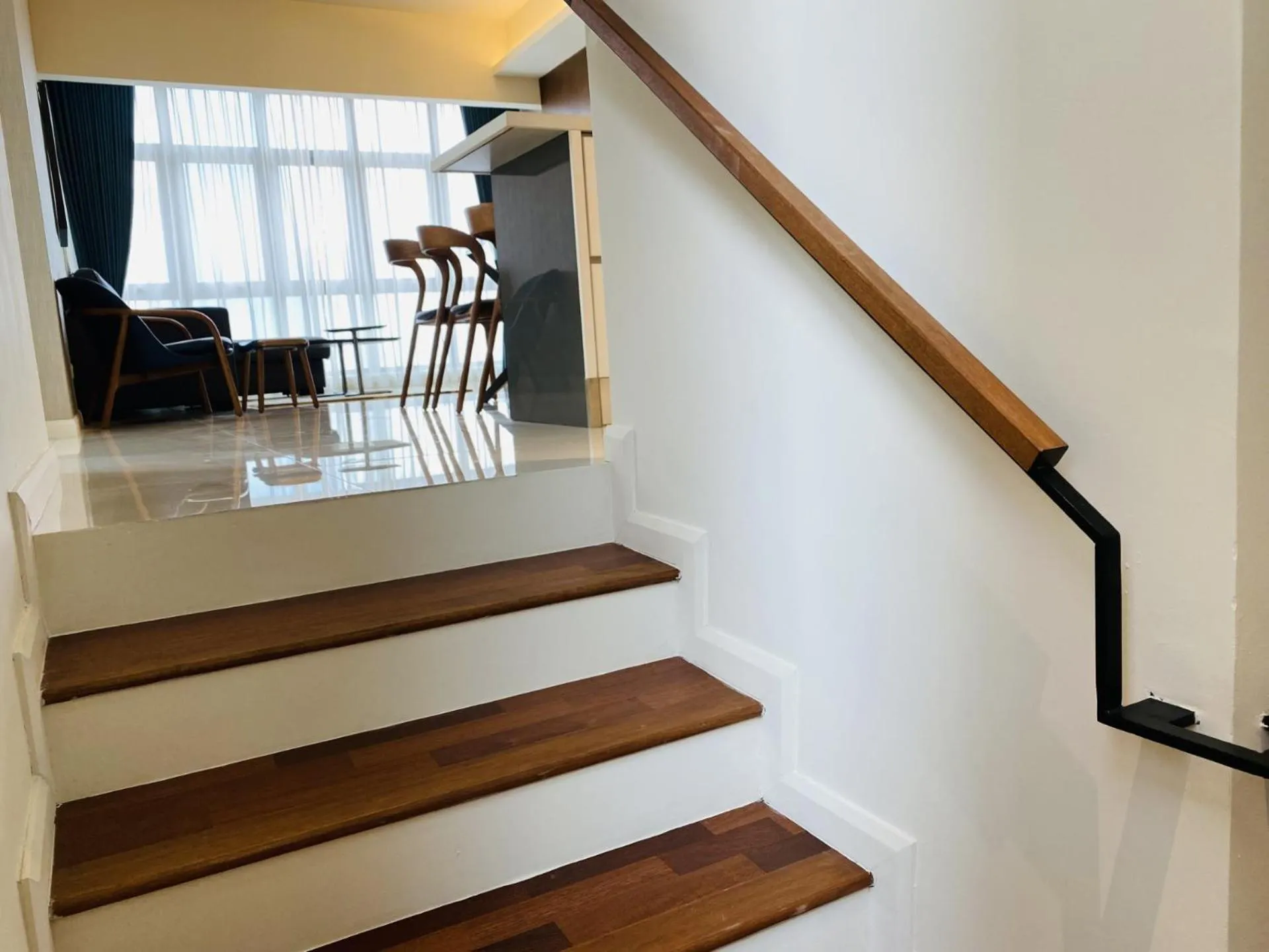 Dining area in Tribeca Serviced Hotel by Millennium