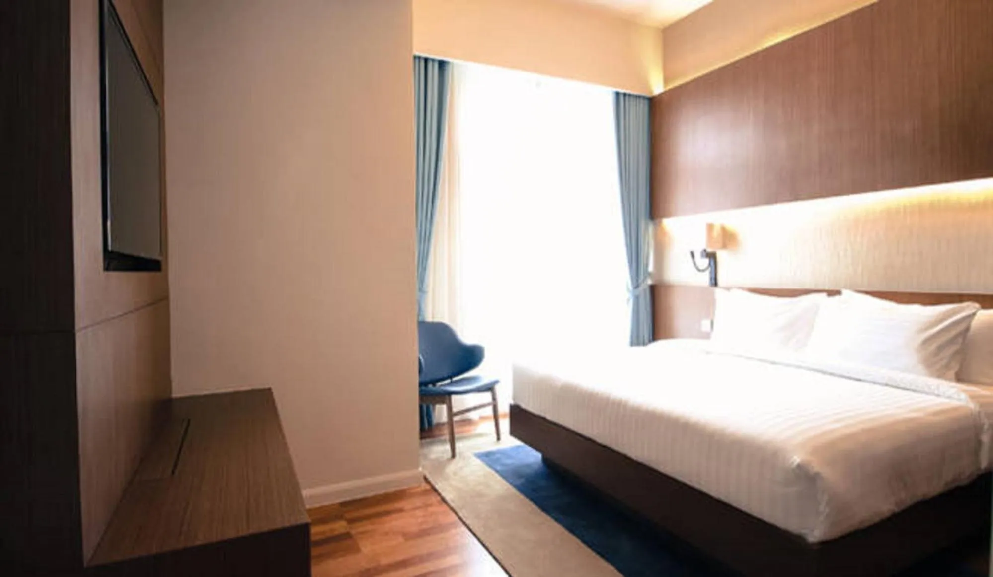 Bed in Tribeca Serviced Hotel by Millennium