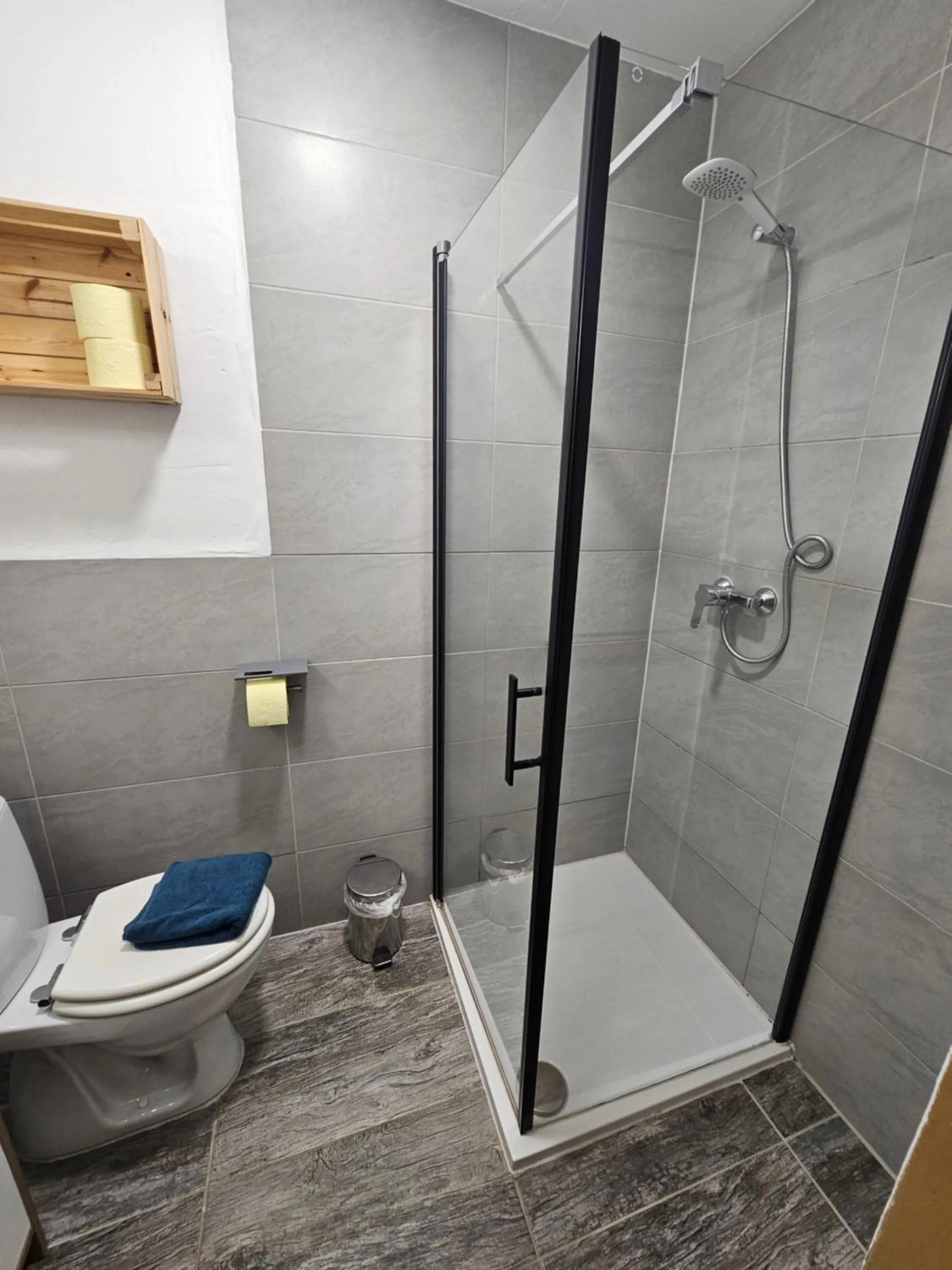 Shower in Karawanken Lodge