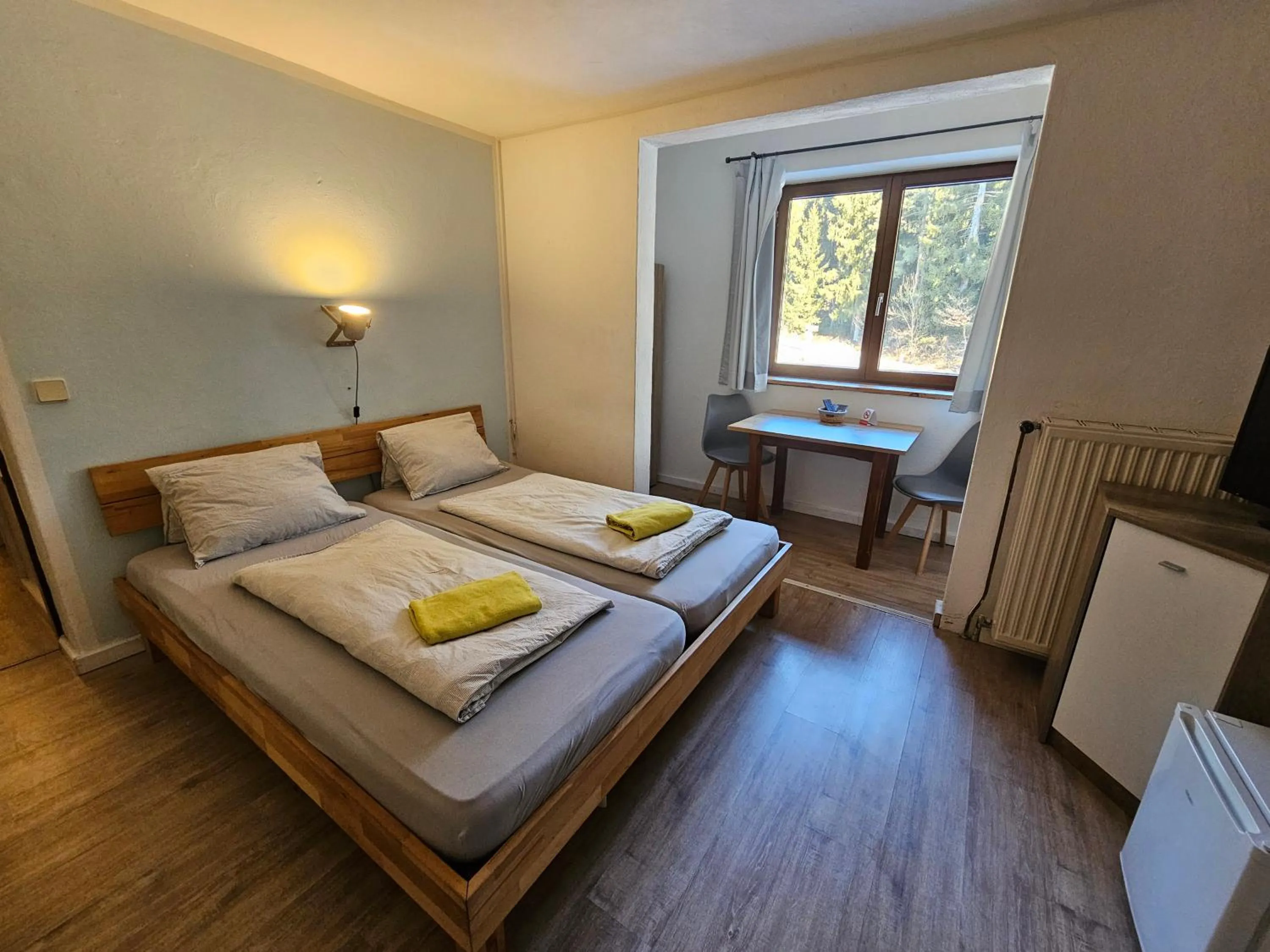 Photo of the whole room, Bed in Karawanken Lodge