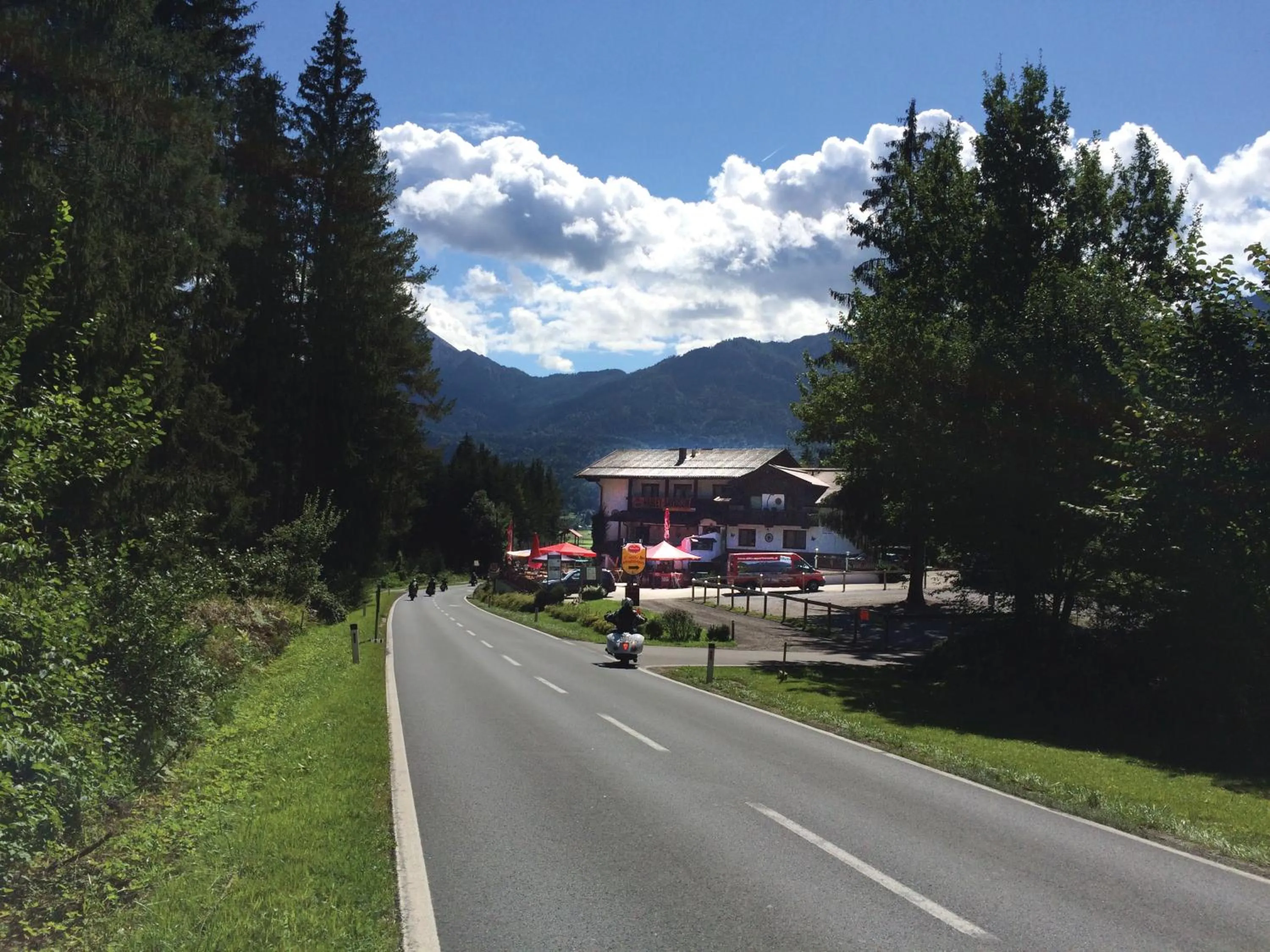 Facade/entrance in Karawanken Lodge