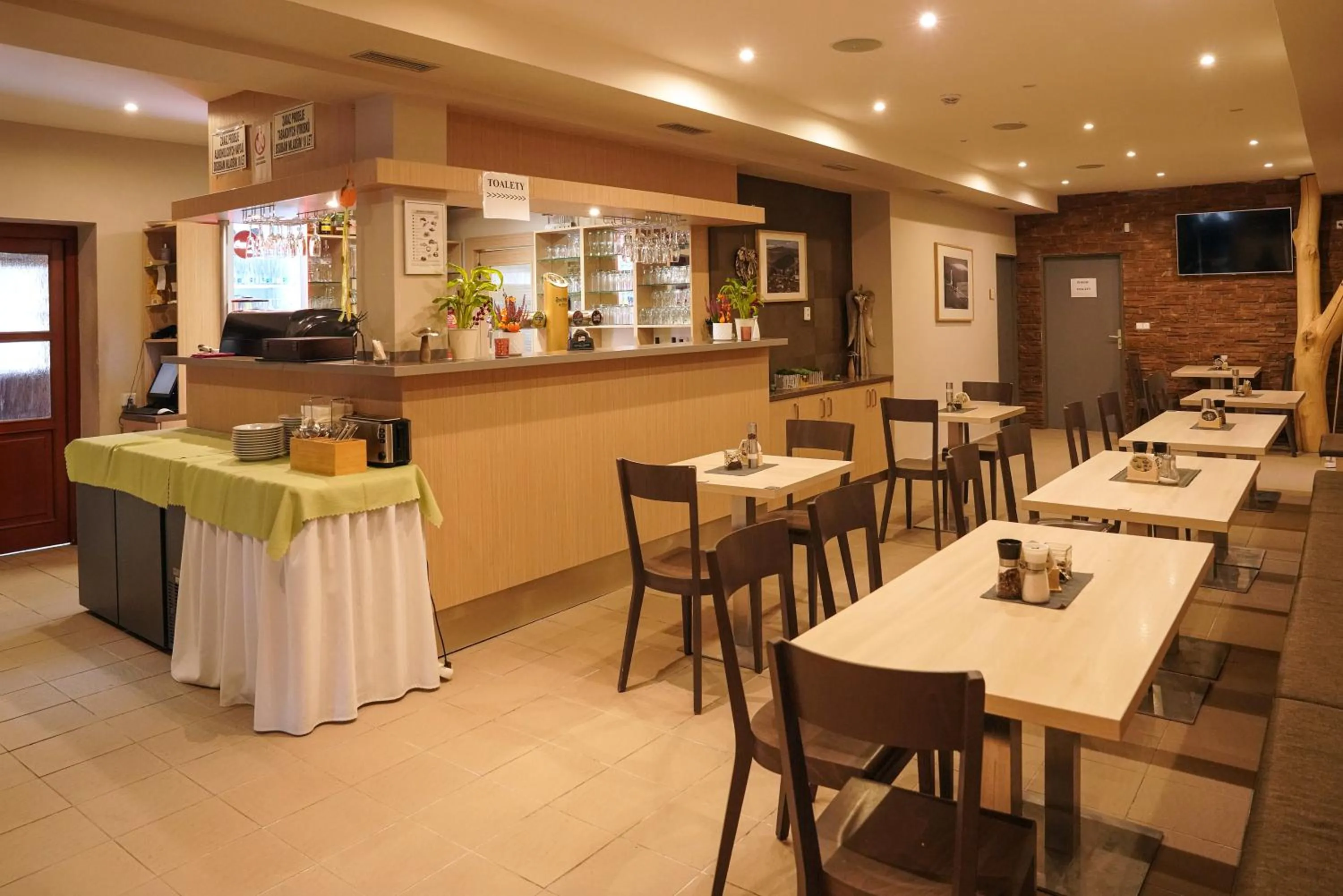 Restaurant/places to eat in Wellness hotel Sauna