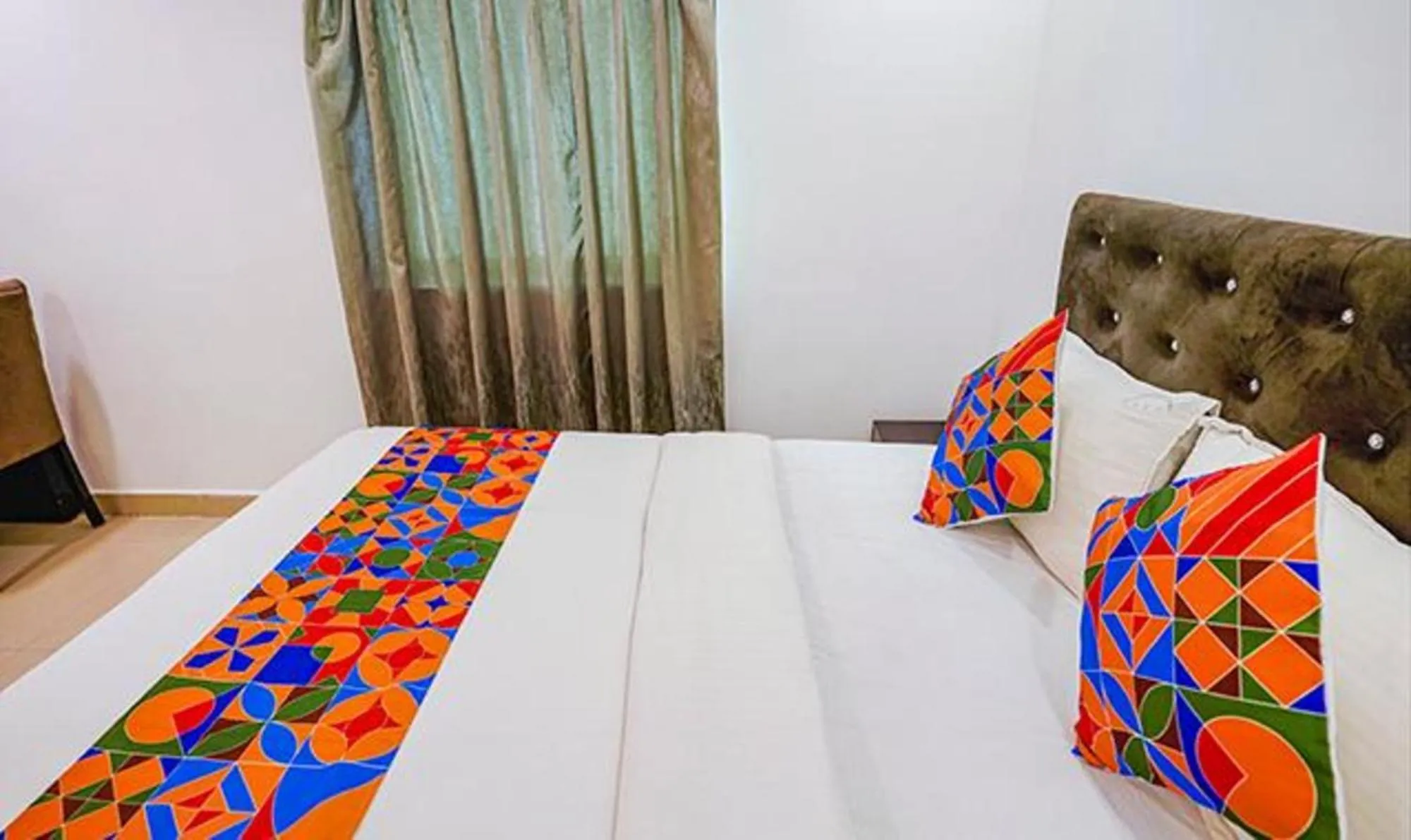 Bed in FabHotel Earth - Nr Guindy Industrial Estate