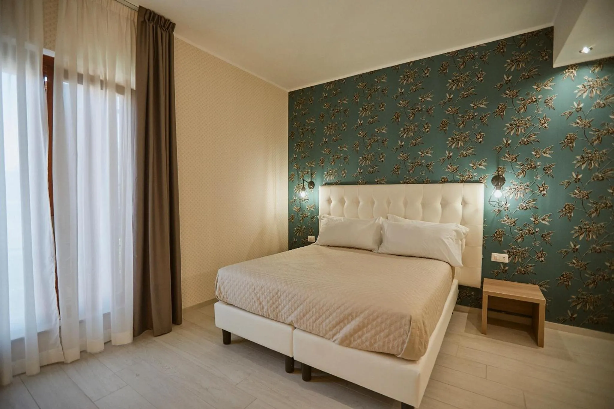 Bed in Castrichella Boutique Hotel Rome Airport