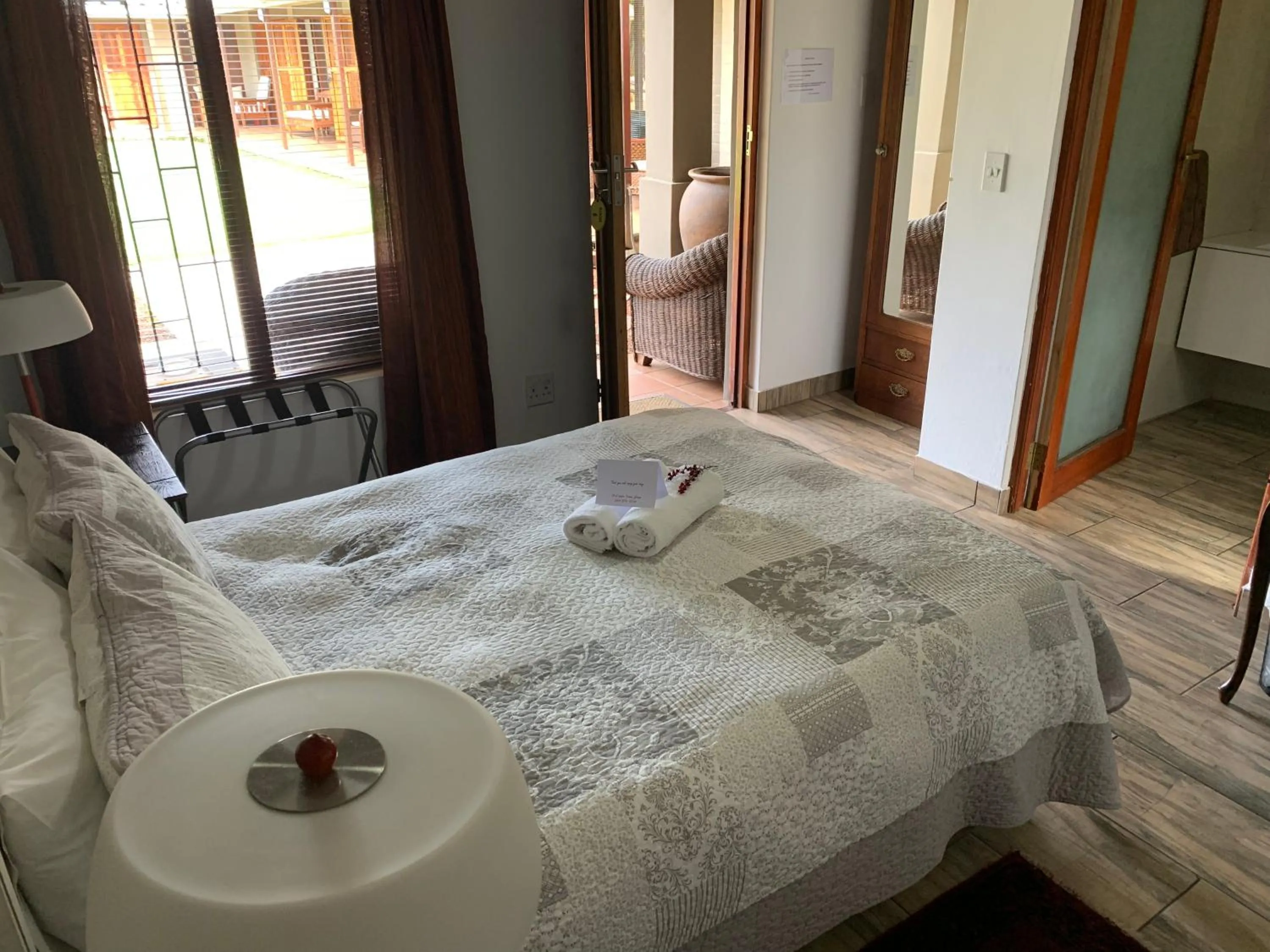 Photo of the whole room, Bed in Mountain Dew Guest House